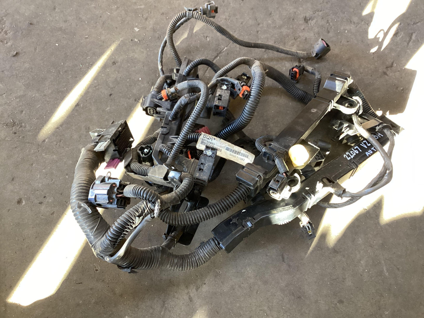 2004 - 2006 Holden Commodore VZ  Engine Wiring Harness 92180850
