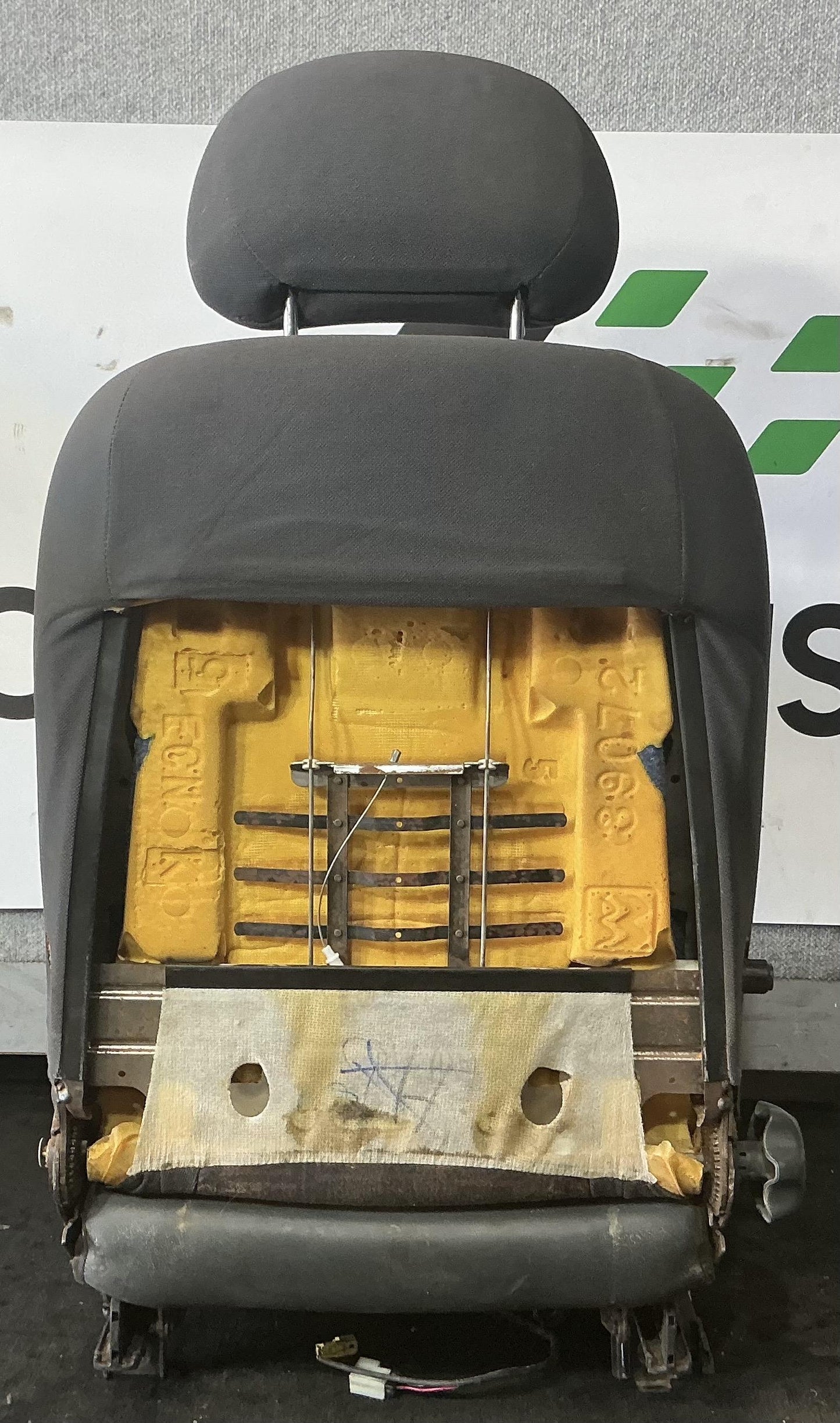 Holden Commodore VU  Right Front Seat 404452