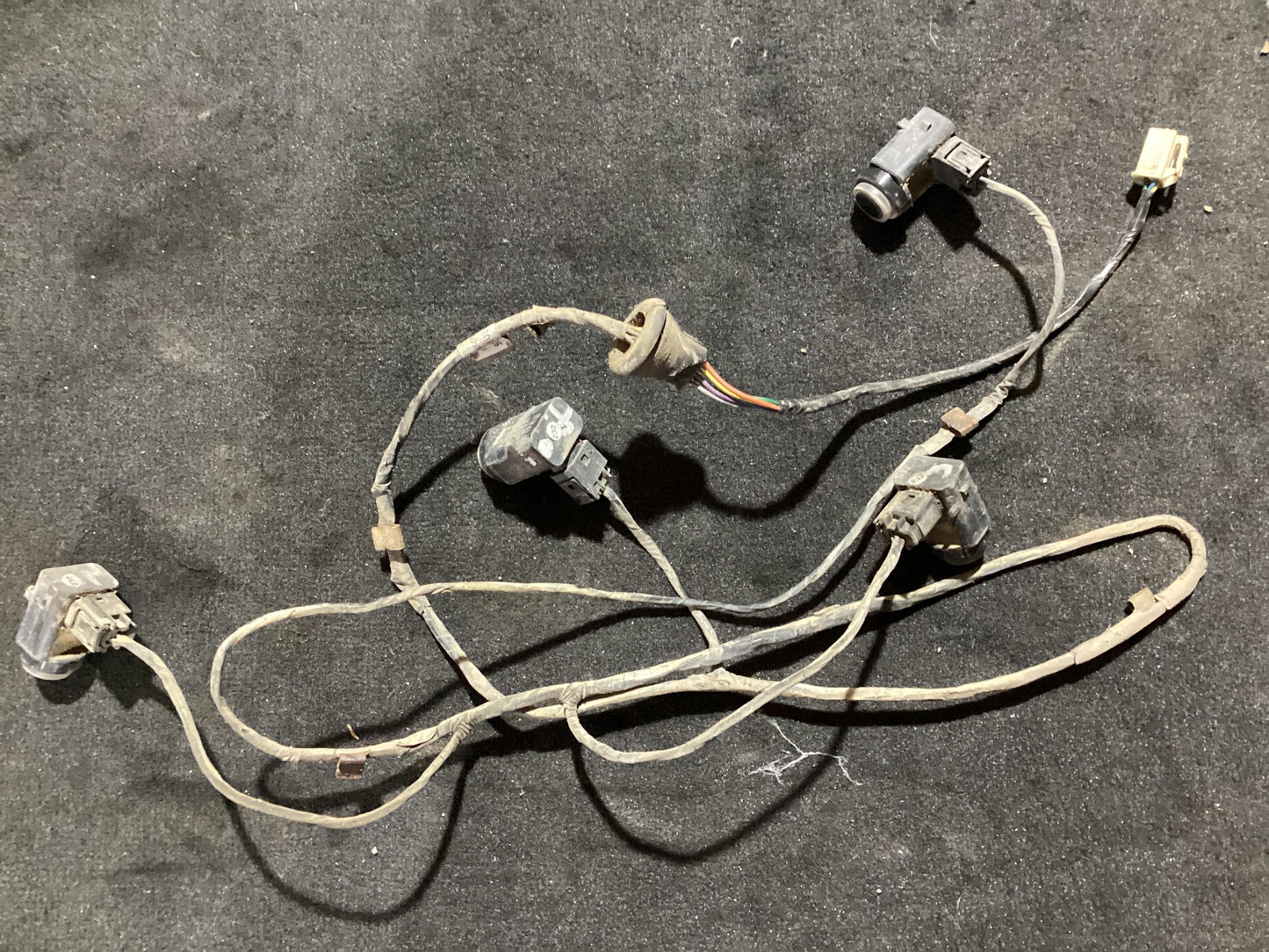 2005 - 2005 Holden Commodore VZ  Rear Bar Wiring Harness 92110931