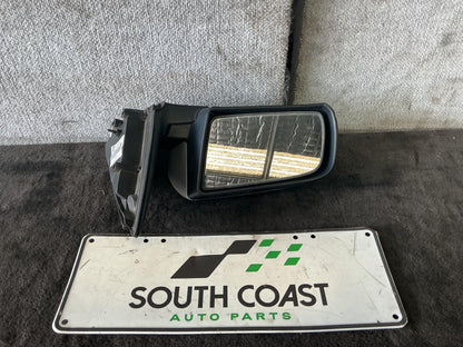 Holden Commodore VY  Left Door Mirror 92111043