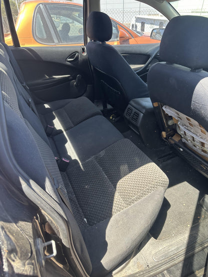2003 - 2004 Holden Crewman  VY Black