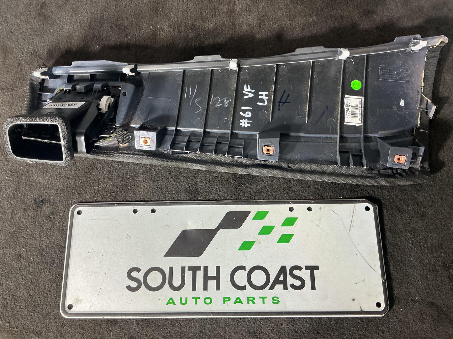 Holden Commodore VF  Left Dash Air Vent 92294199