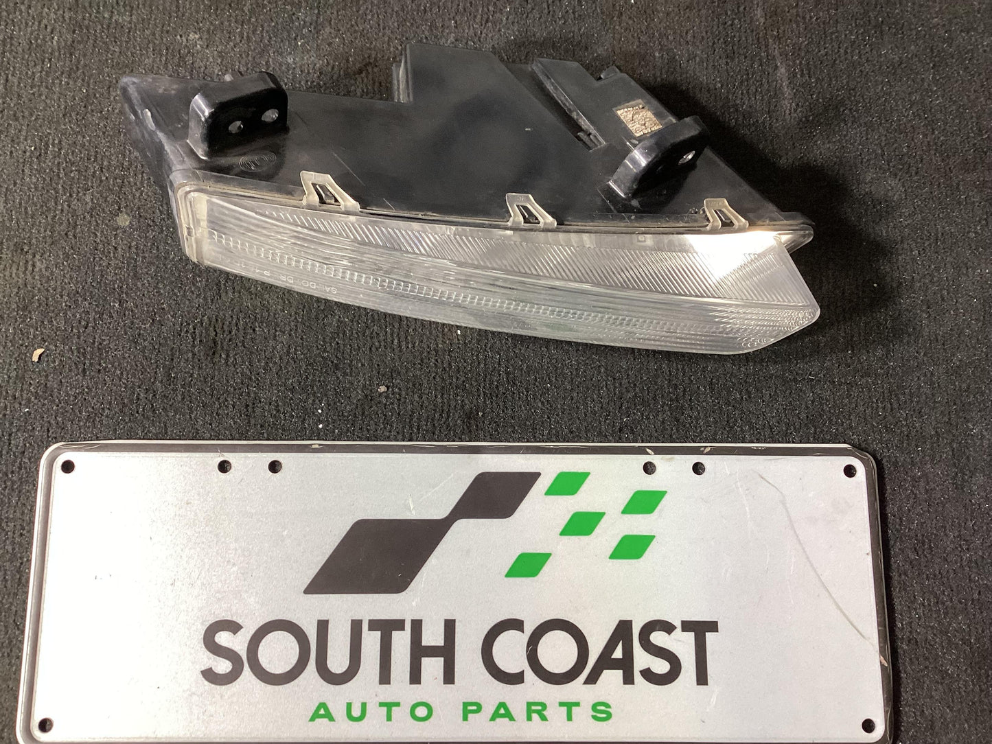 Holden Commodore VF  Left Daytime Driver Light 92278832