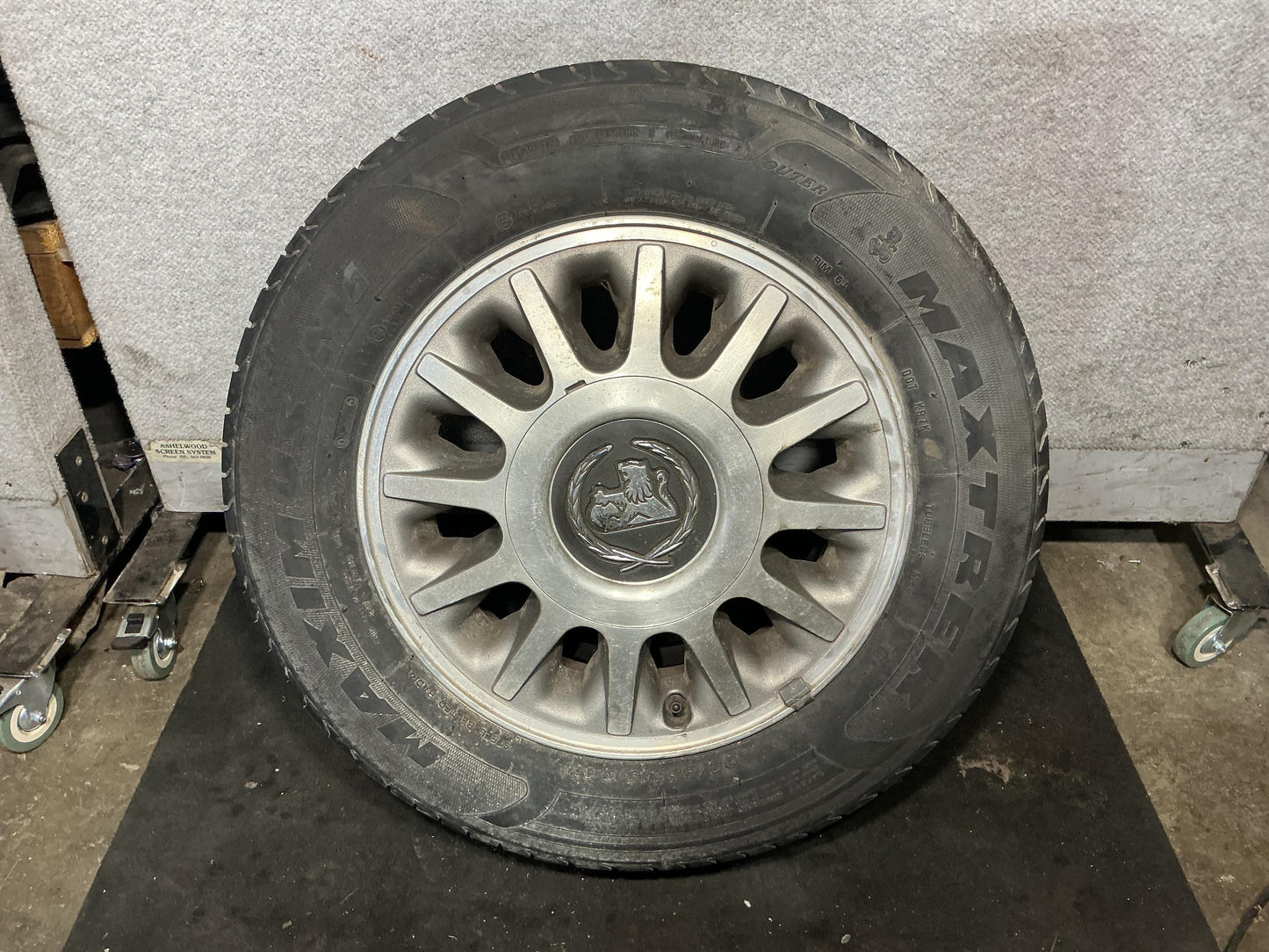 Holden Commodore VR 6H8VRK19HSL781543 Wheel Set