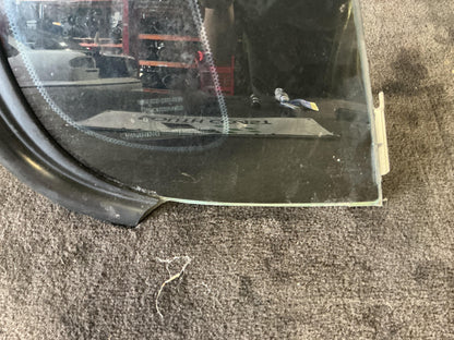 Holden Commodore VU 6H8VUK80F2L904753 Right Rear Quarter Door Glass