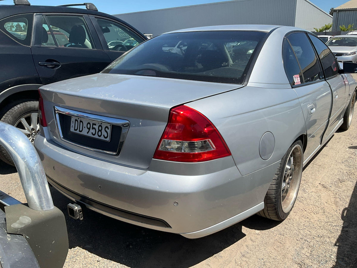 2005 - 2006 Holden Commodore Executive VZ Silver