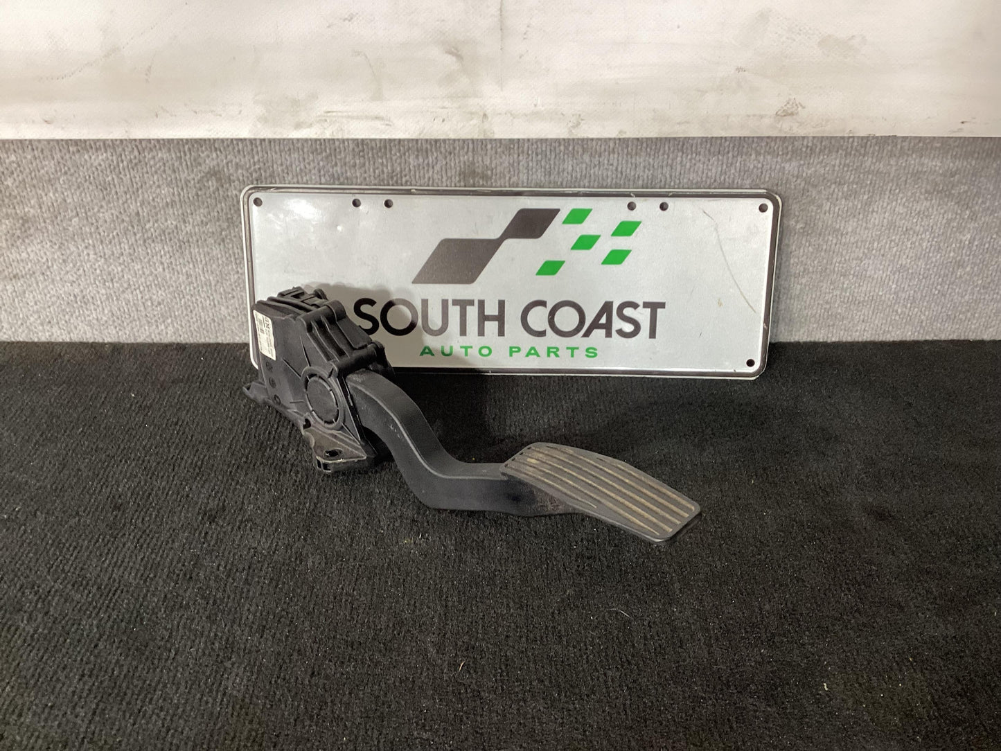 Holden Commodore VF  Accelerator Pedal 92286133