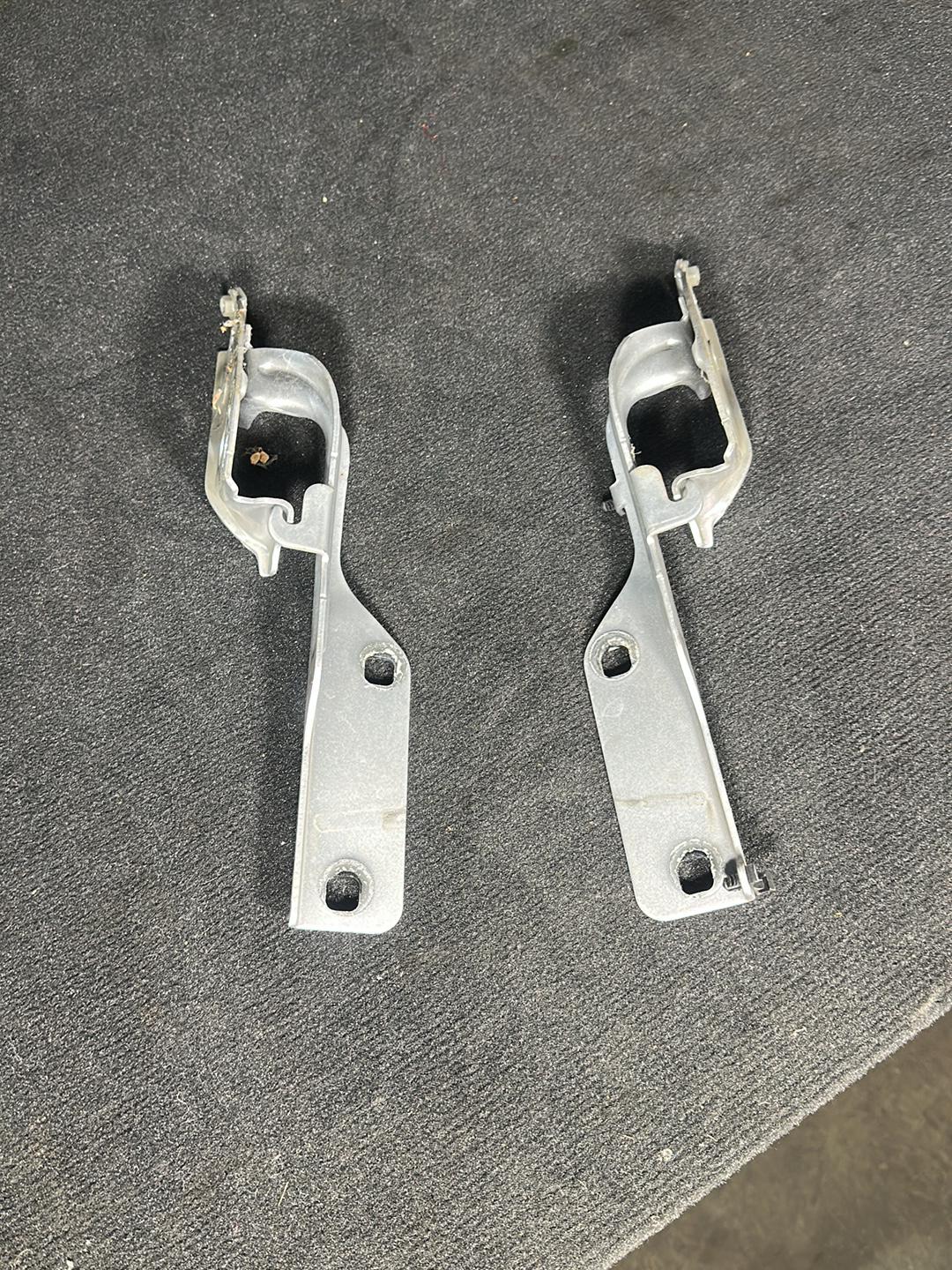 2017 Holden Commodore VF  Bonnet Hinge Set