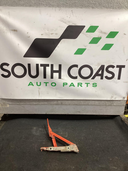 2006 - 2010 Holden Commodore VE  Left Boot Hinge 92121947