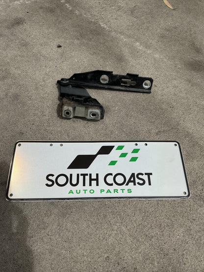 Audi A4 B8 WAUZZ8K9AA071441 Left Bonnet Hinge 8K0823301D
