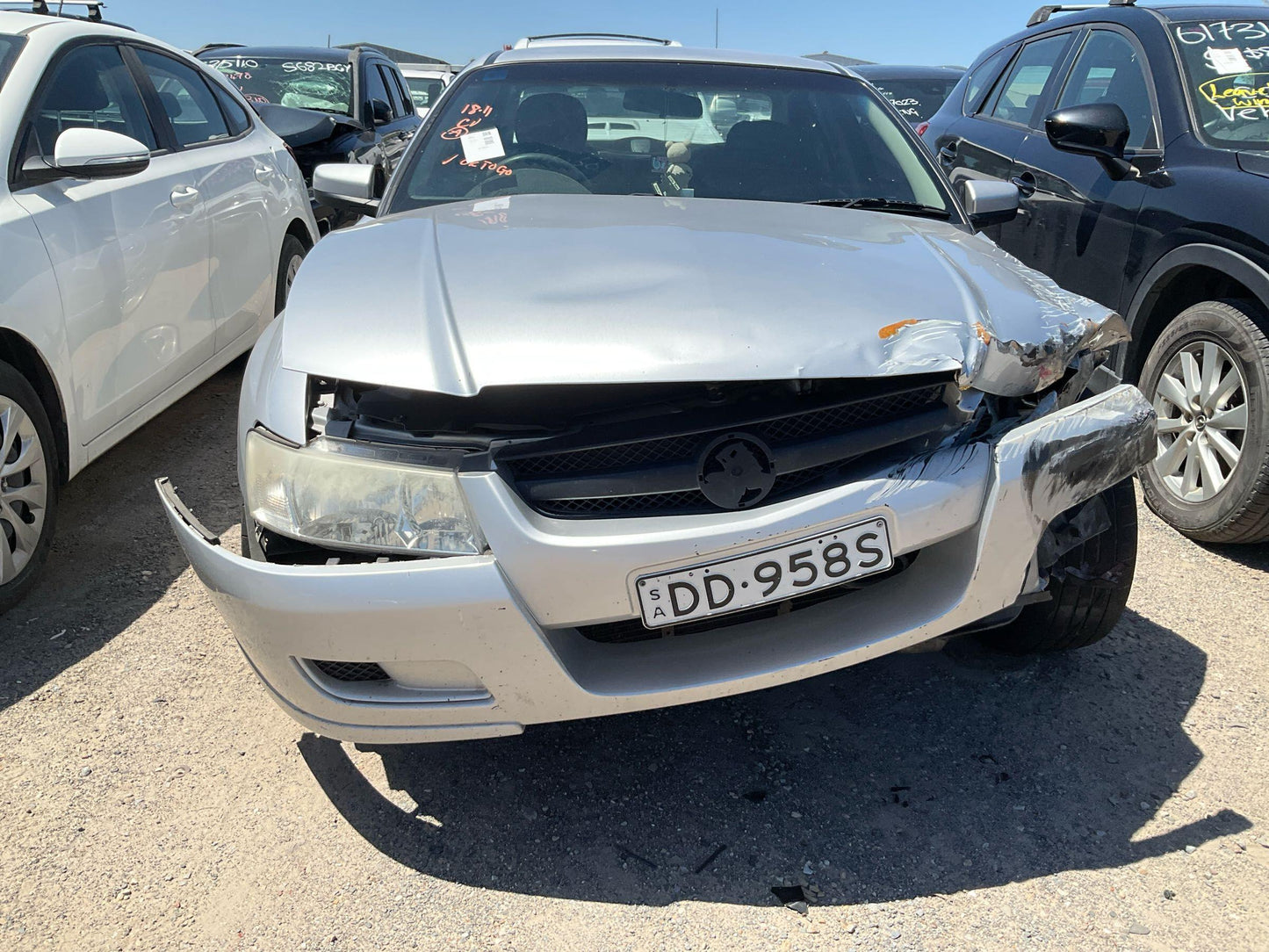 2005 - 2006 Holden Commodore Executive VZ Silver