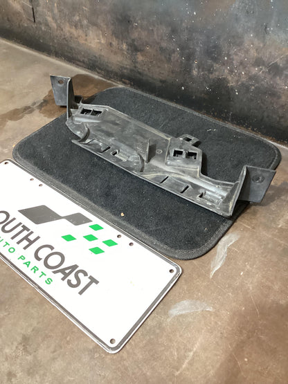 Holden Commodore VE  Left Front Bumper Bracket 92263445