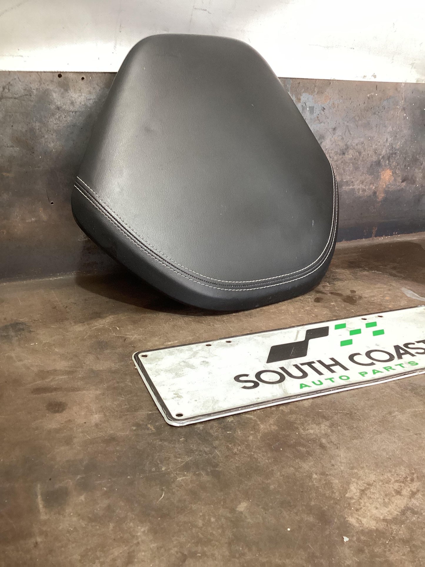 Holden Commodore VF  Dash Pad 92294184