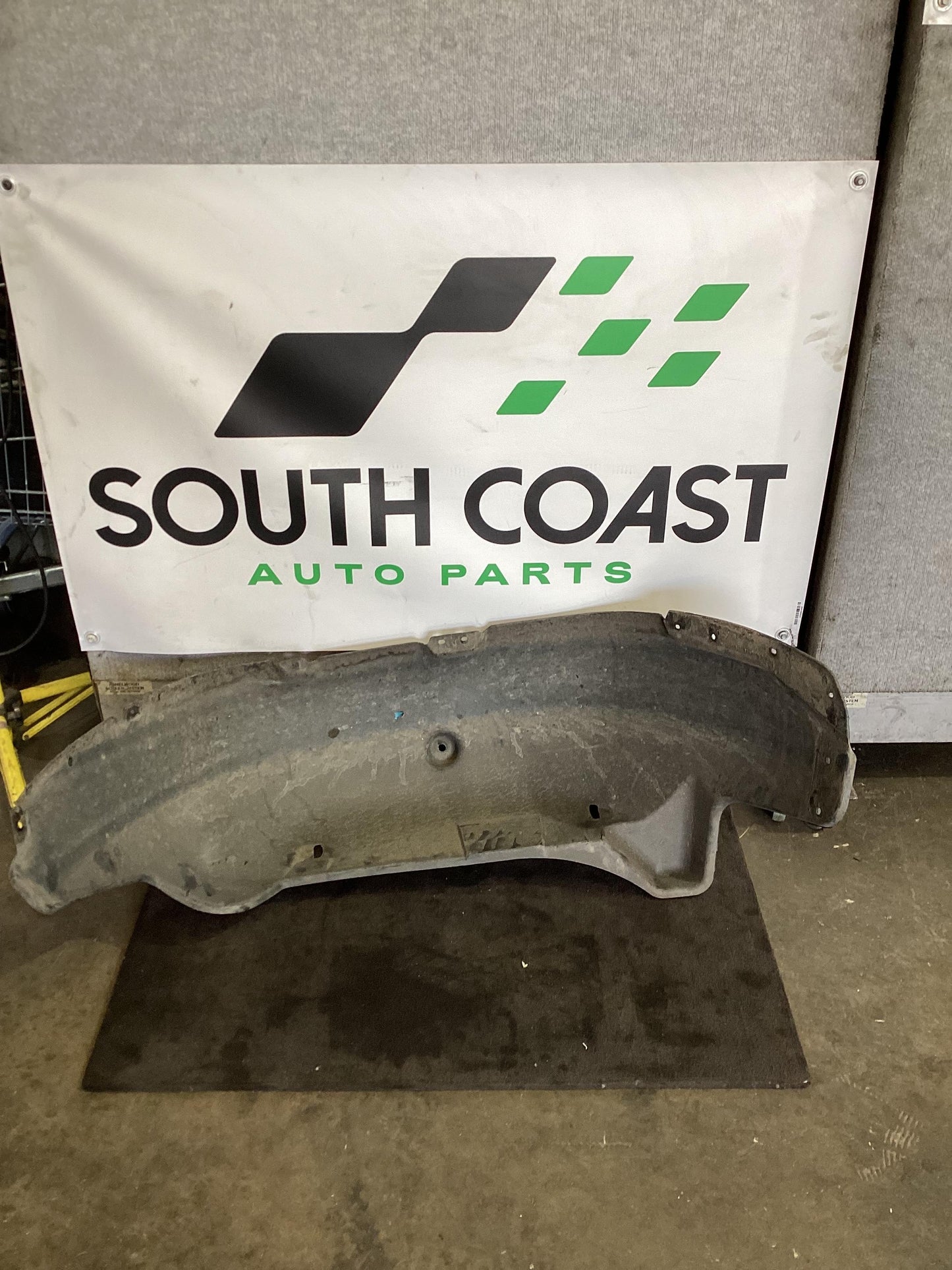 Volkswagen Amarok   Left Rear Guard Inner Trim