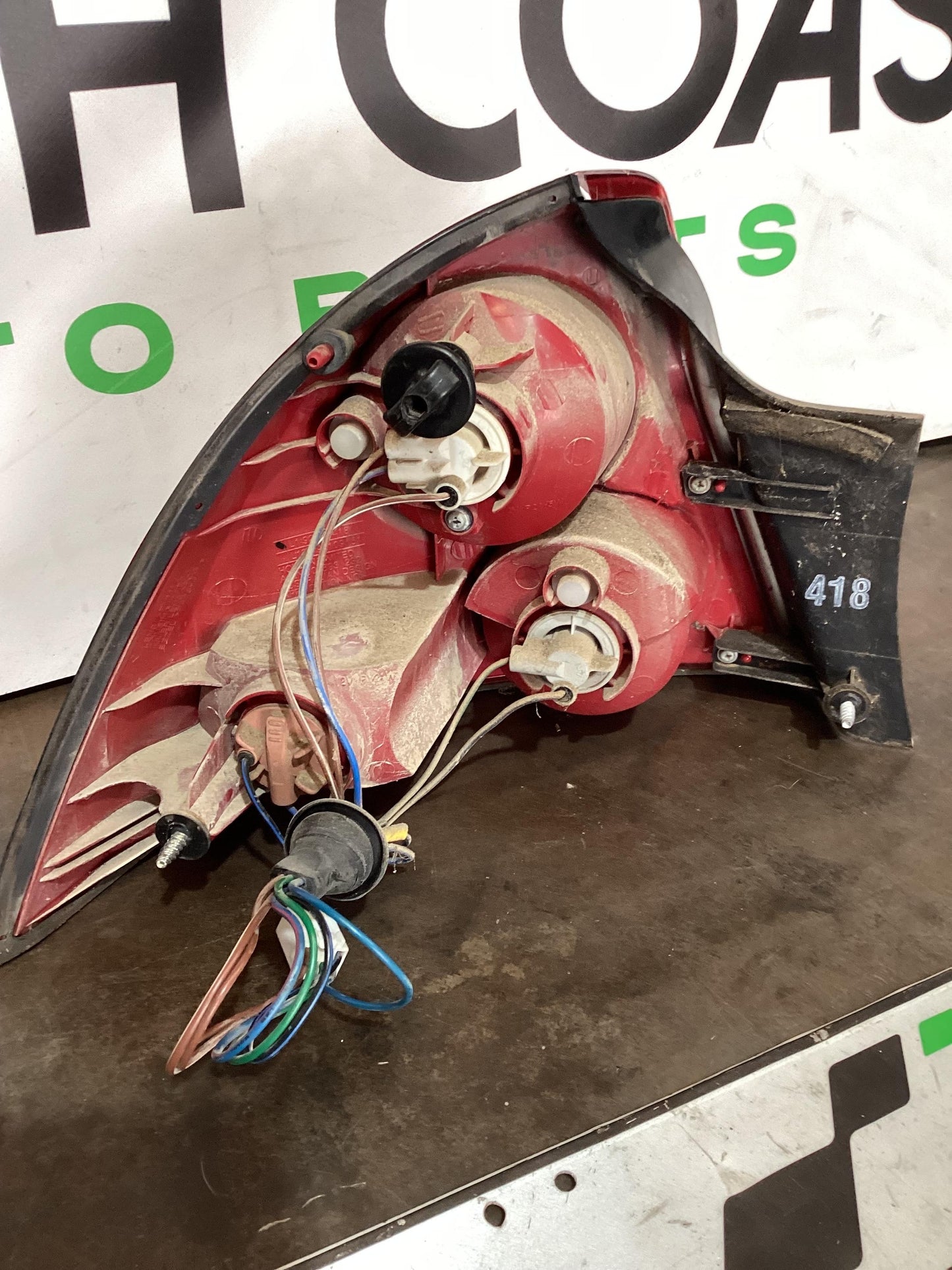 Holden Commodore VY  Right Taillight 92083418