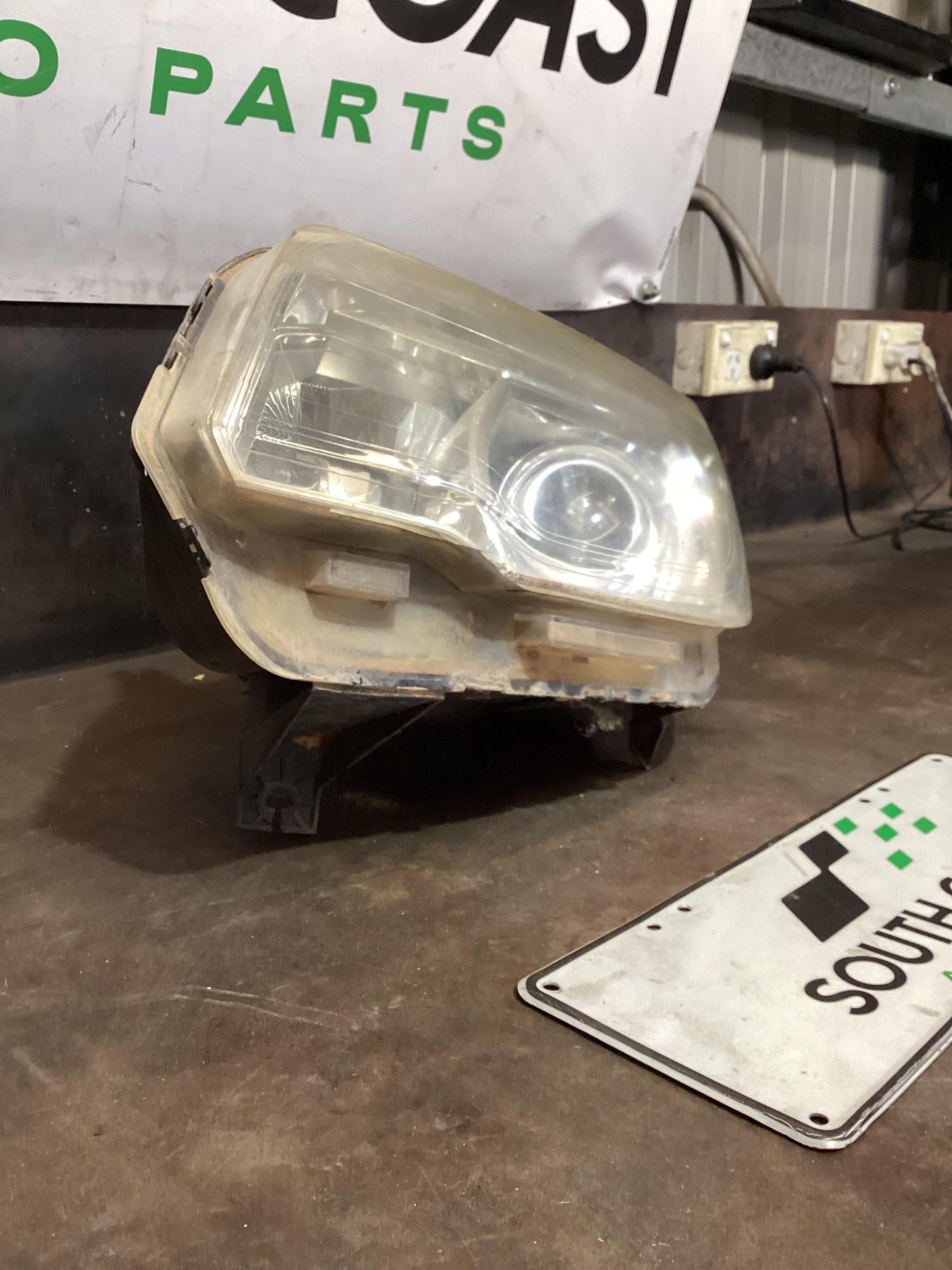 Holden Colorado RG  Left Headlight