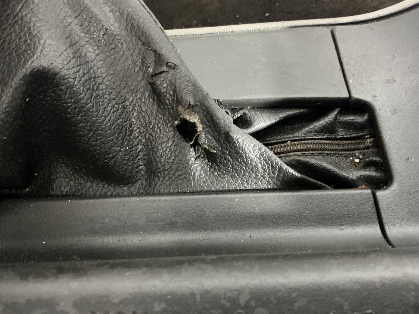 Holden Commodore VR 6H8VRK19HSL781543 Centre Console