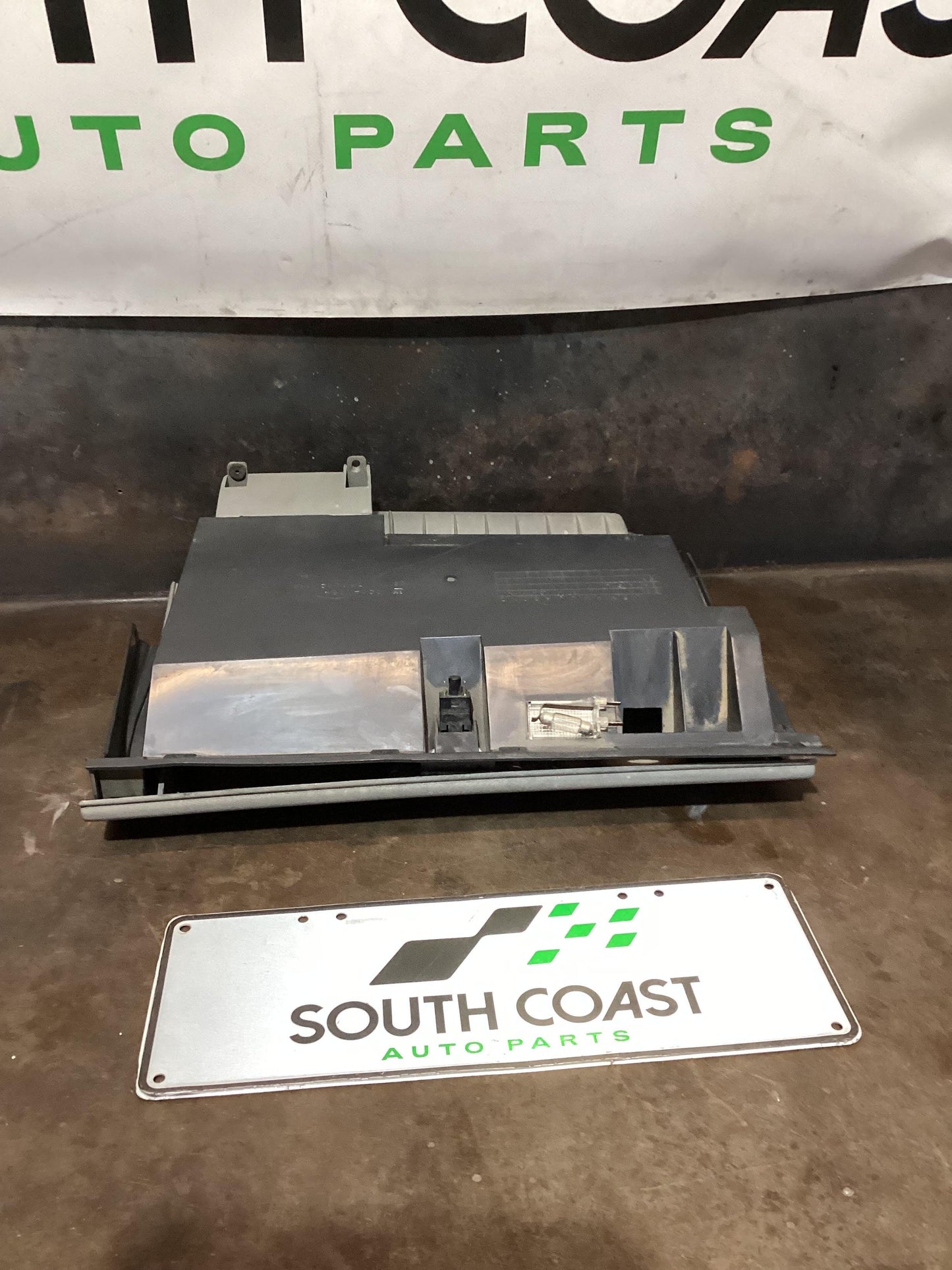 Holden Commodore VR  Glove Box 92041164