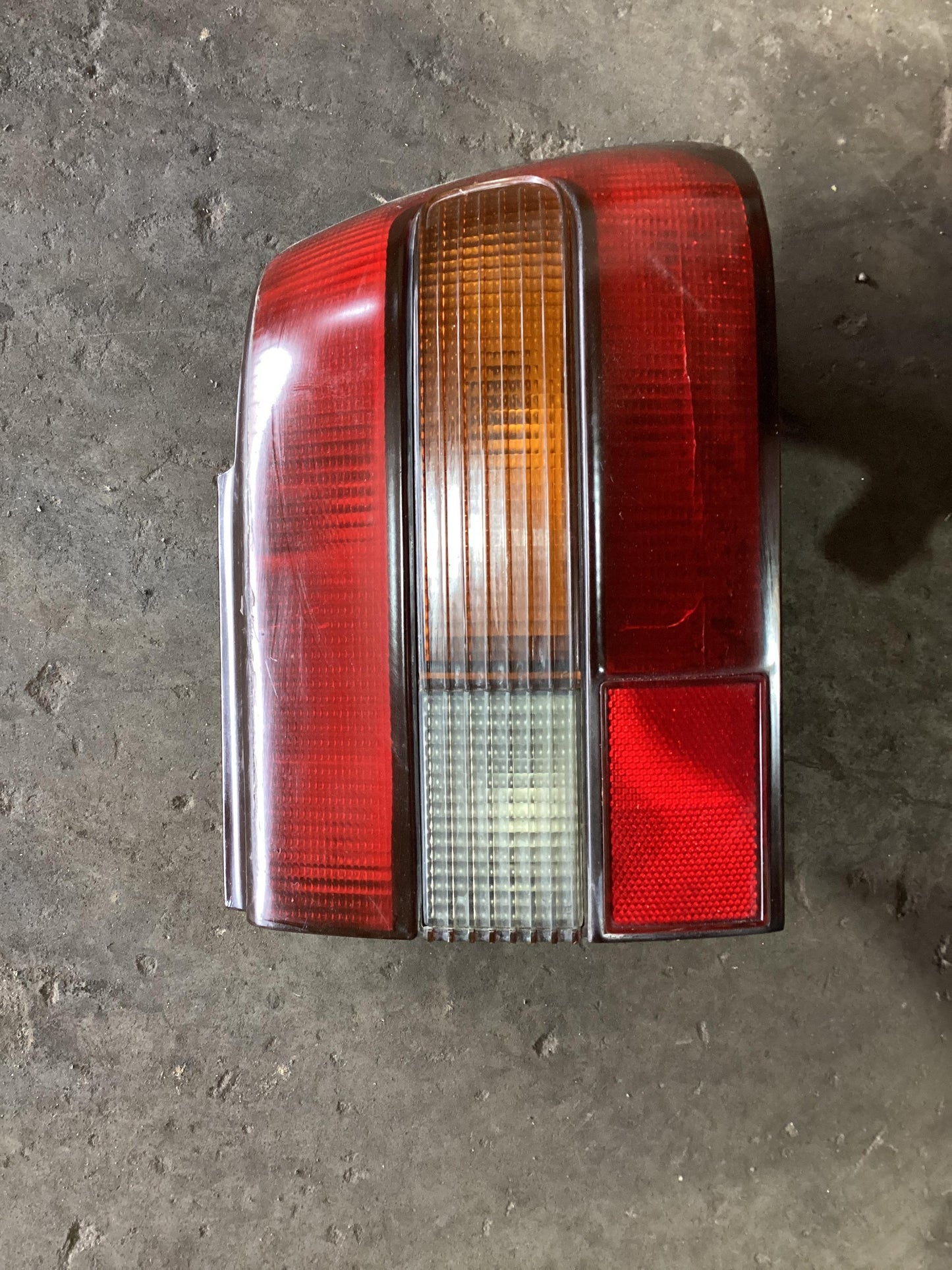 1988 - 1991 Holden Commodore VN  Right Taillight