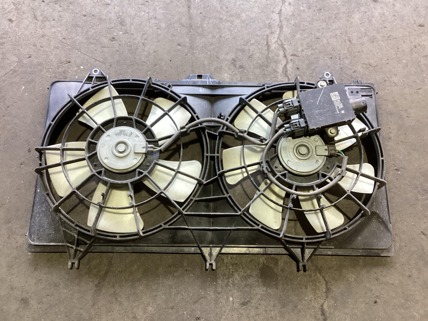 2016 - 2016 Holden Commodore Commodore  Radiator Fan