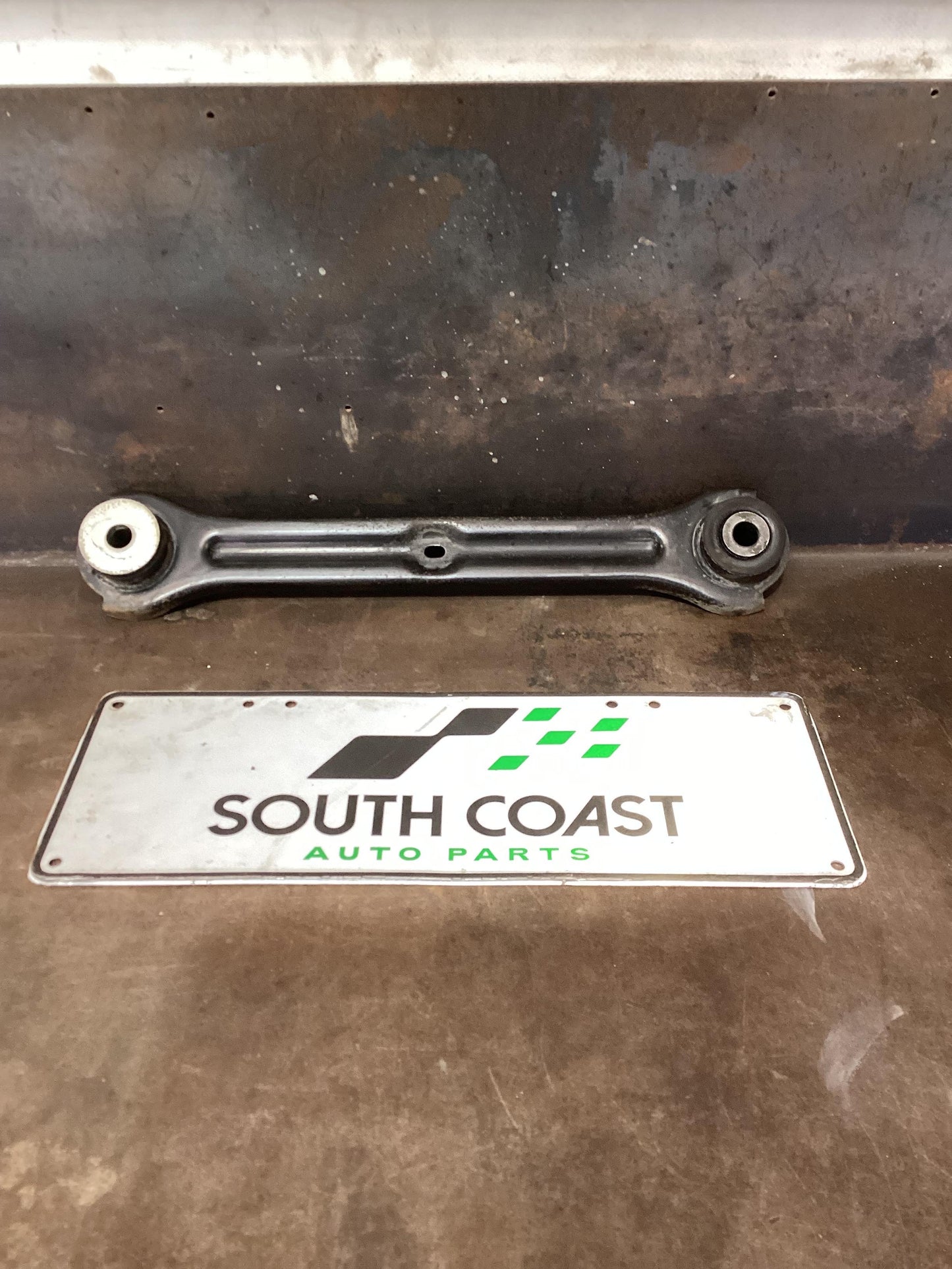 Holden Commodore VF  Right Rear Trailing Arm 92204887