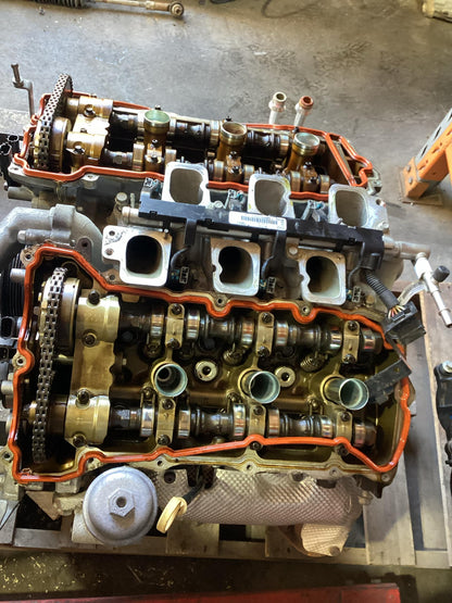 2006 - 2010 Holden Commodore VE  Engine LW2071500245