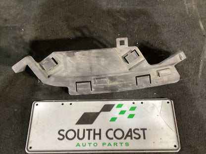 Holden Commodore   Right Front Bumper Bracket 92164518