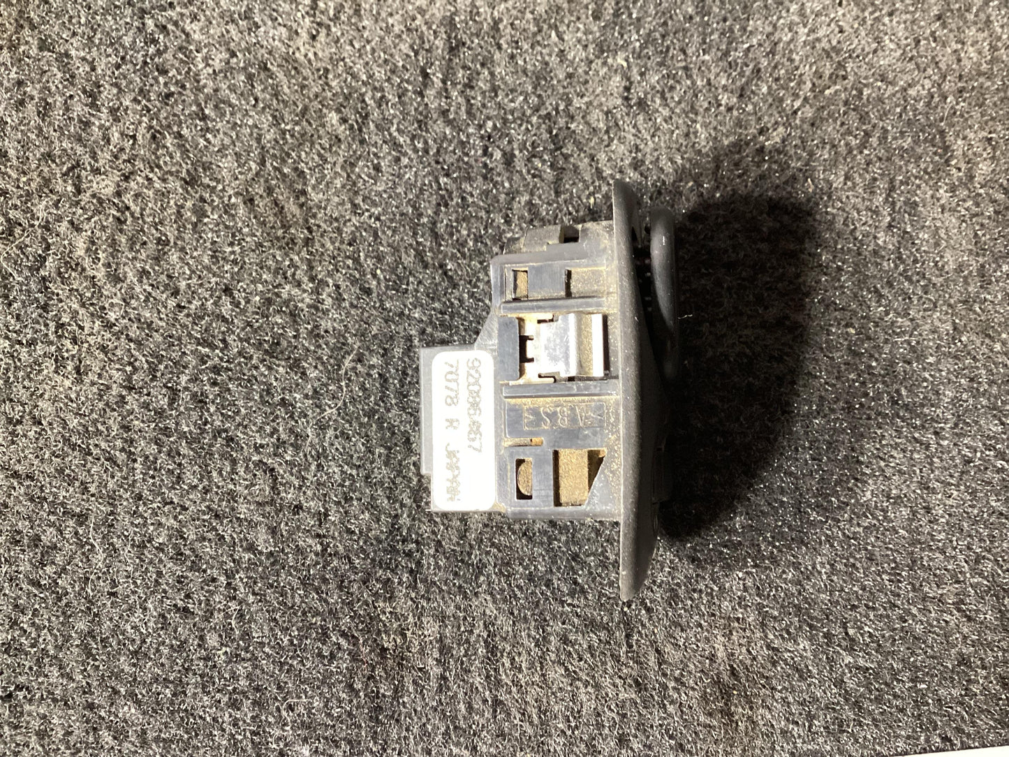 Holden Commodore VU  Mirror Adjuster Switch 92086467
