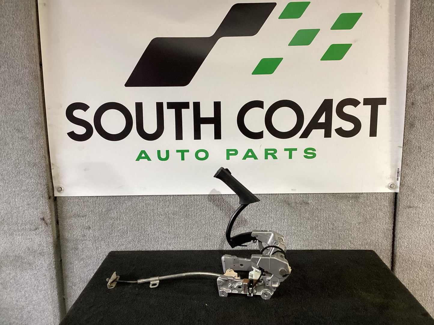 2006 - 2010 Holden Commodore VE  Handbrake Assembly 92200472