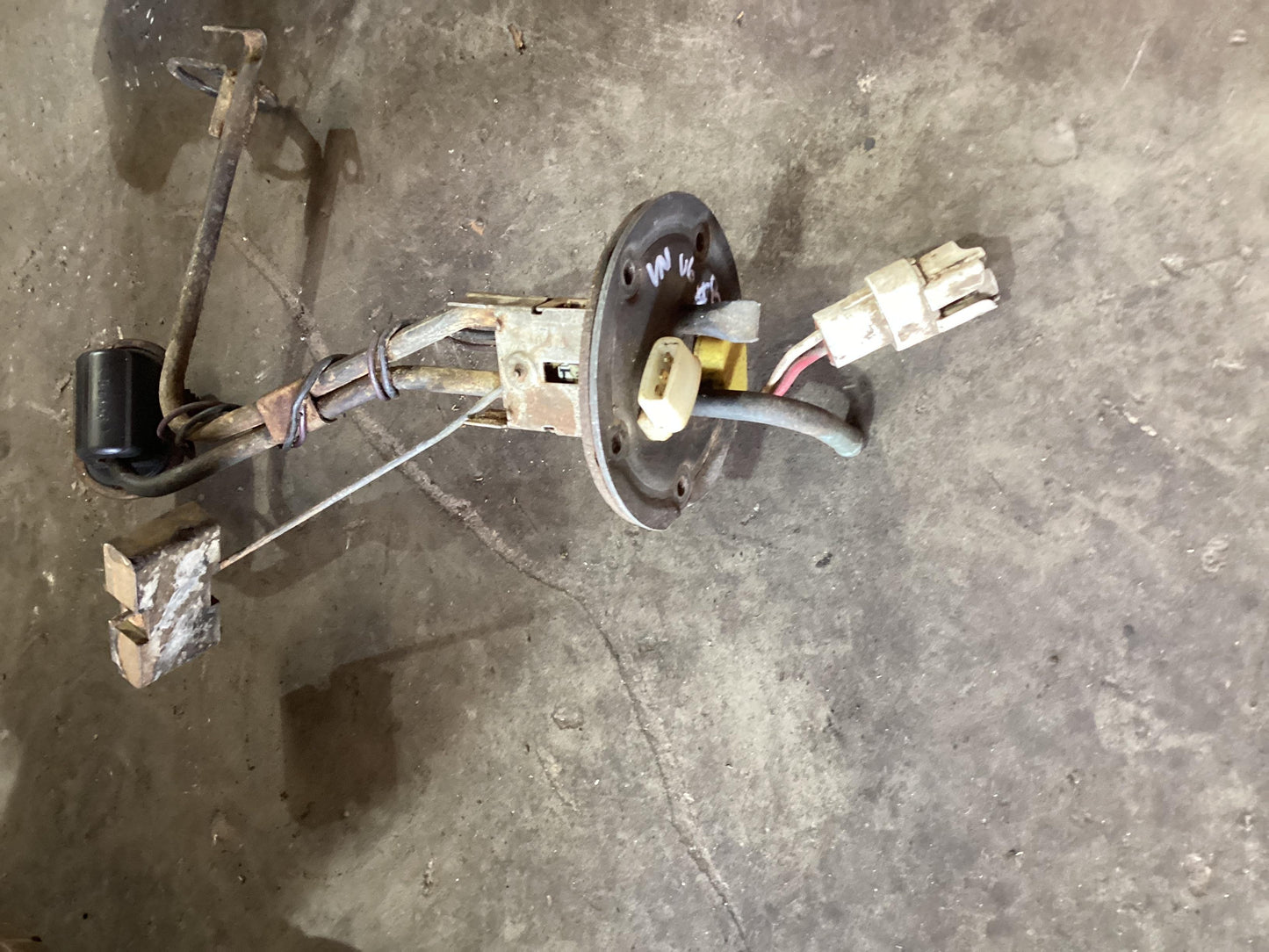 1988 - 1991 Holden Commodore VN  Fuel Sending Unit