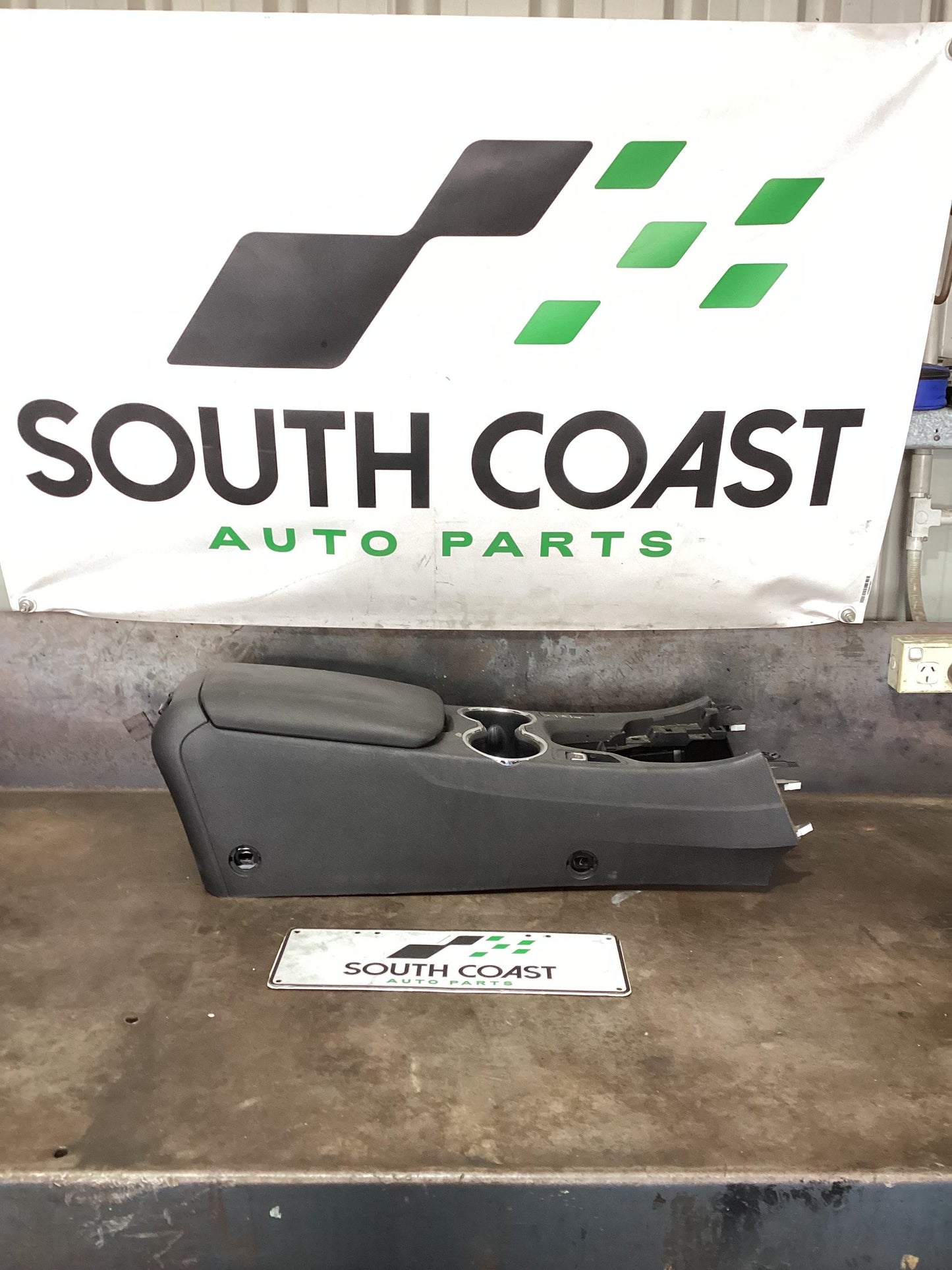 Holden Commodore VF  Centre Console
