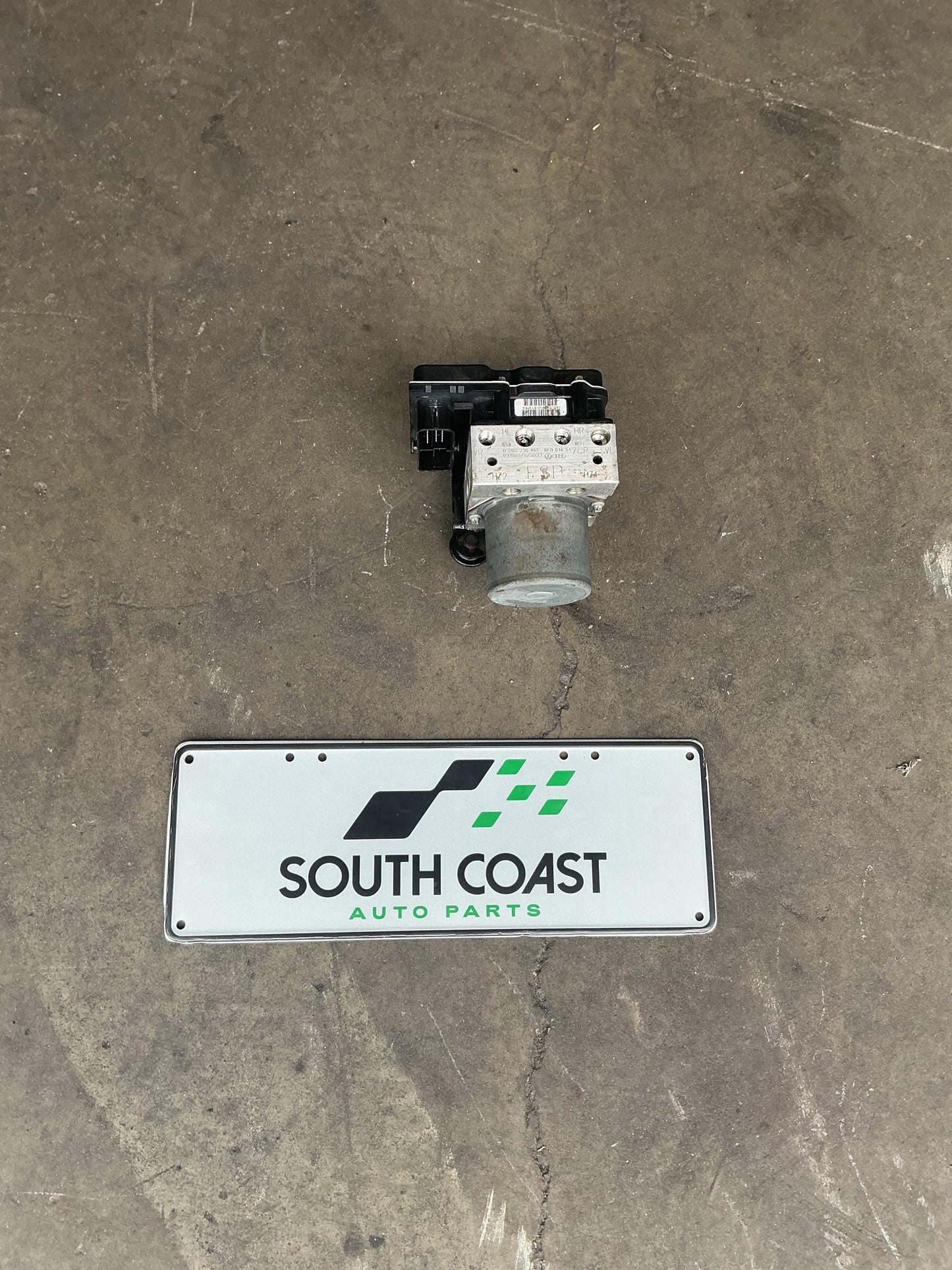 Audi A4 B8 WAUZZ8K9AA071441 ABS Pump/Modulator 0265236197