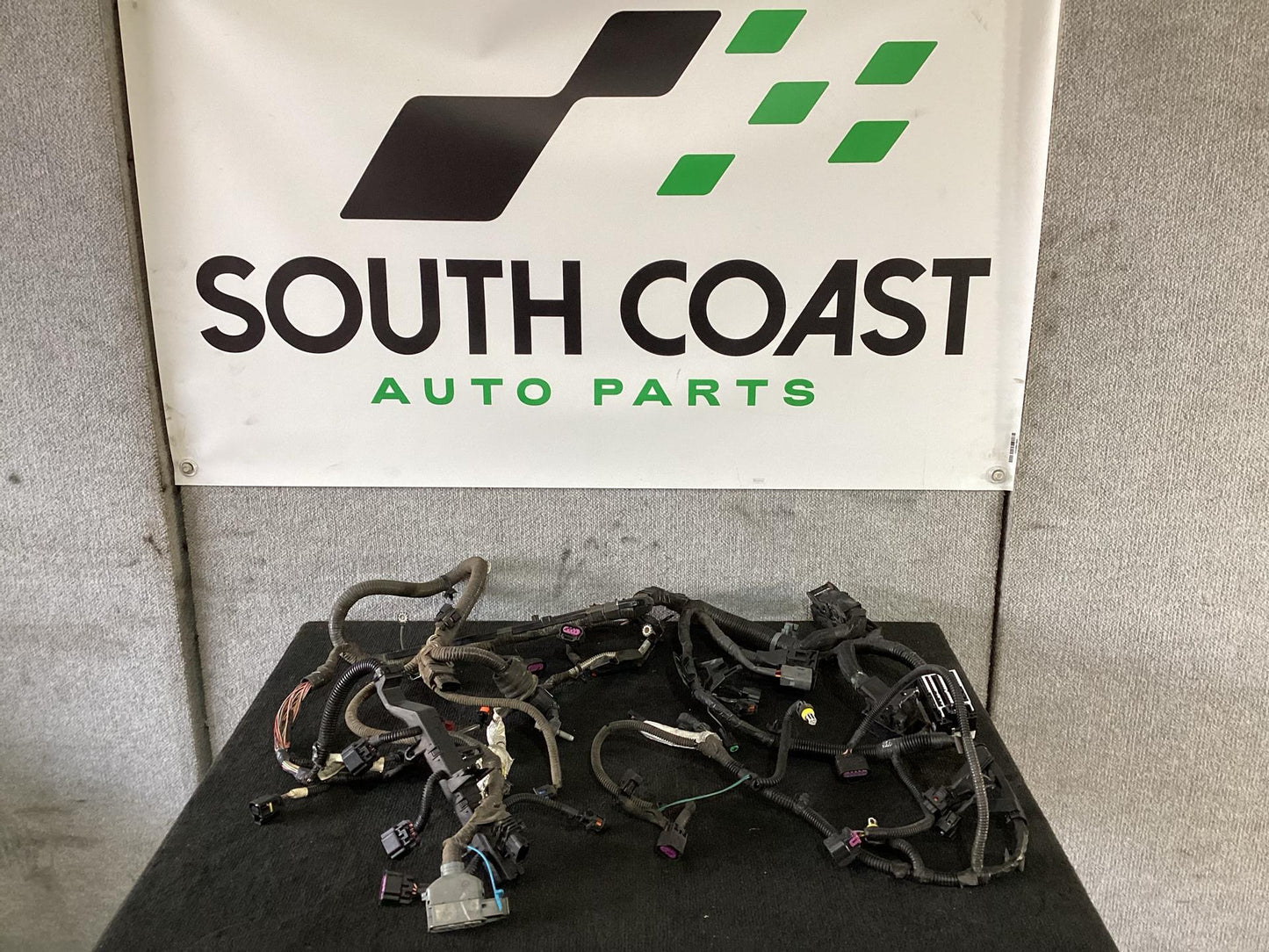 2006 - 2010 Holden Commodore VE  Engine Wiring Harness 92068701