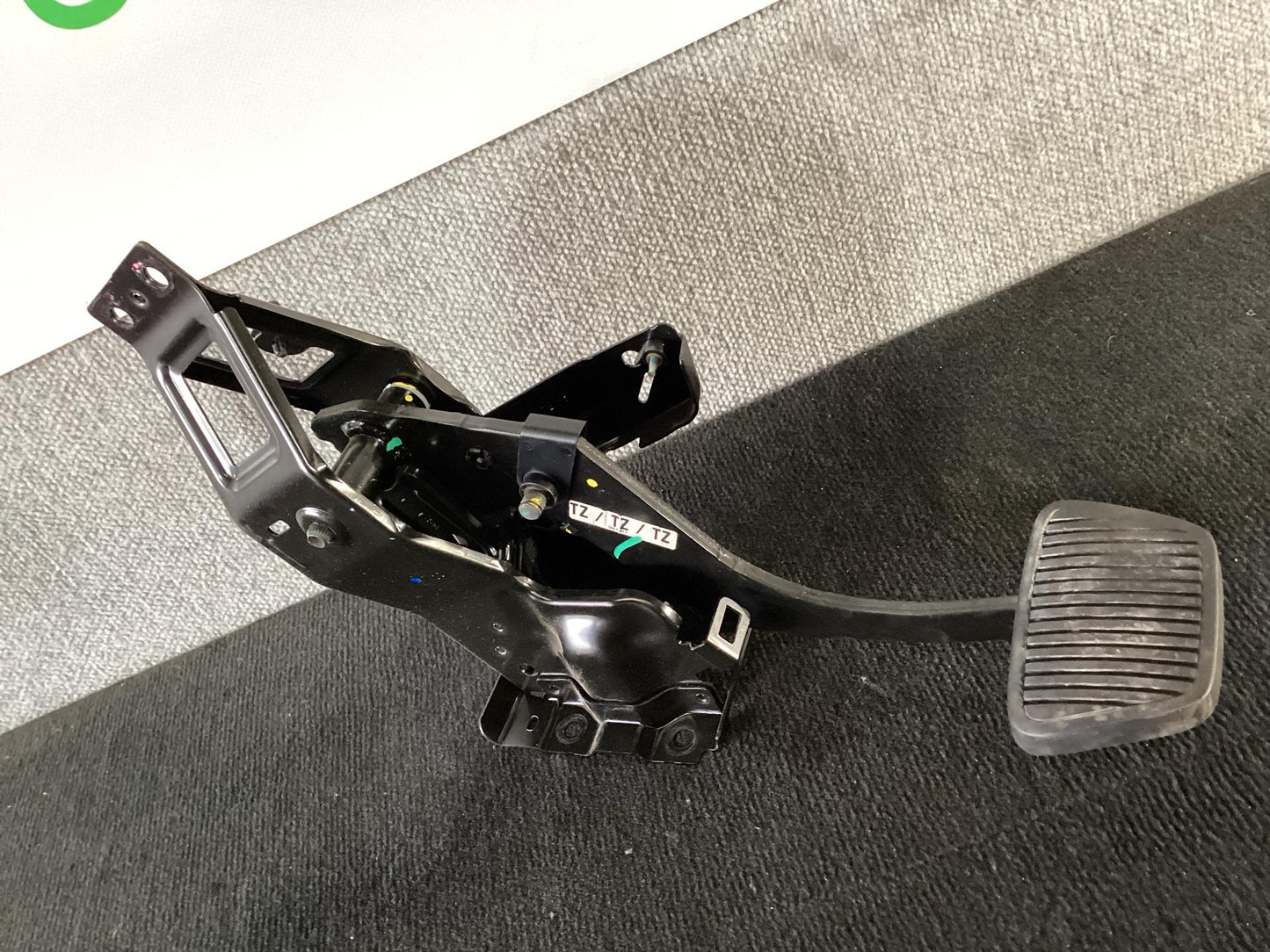 2006 - 2010 Holden Commodore VE  Brake Pedal
