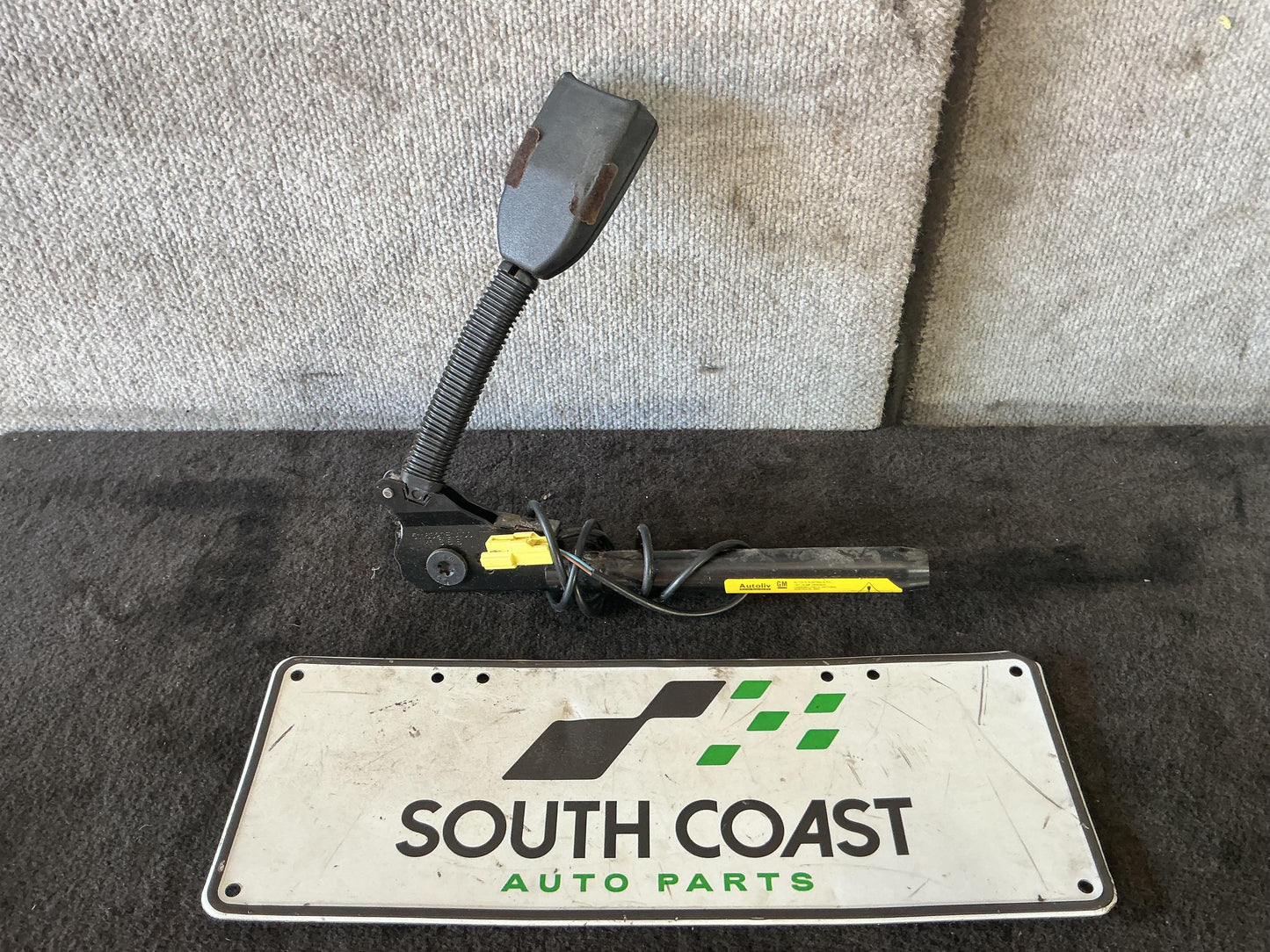 Holden Commodore VY  Left Front Seat Belt Pretensioner