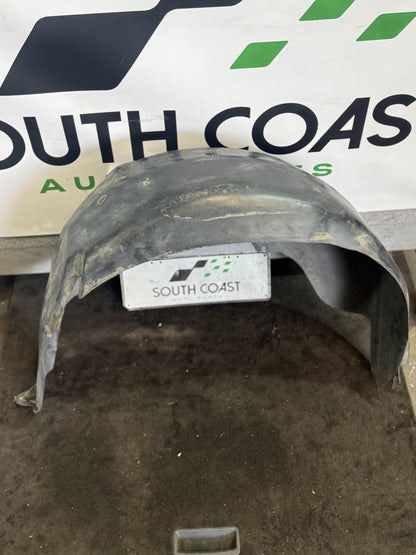 Holden Commodore VZ  Right Front Wheel Arch Moulding 92083930