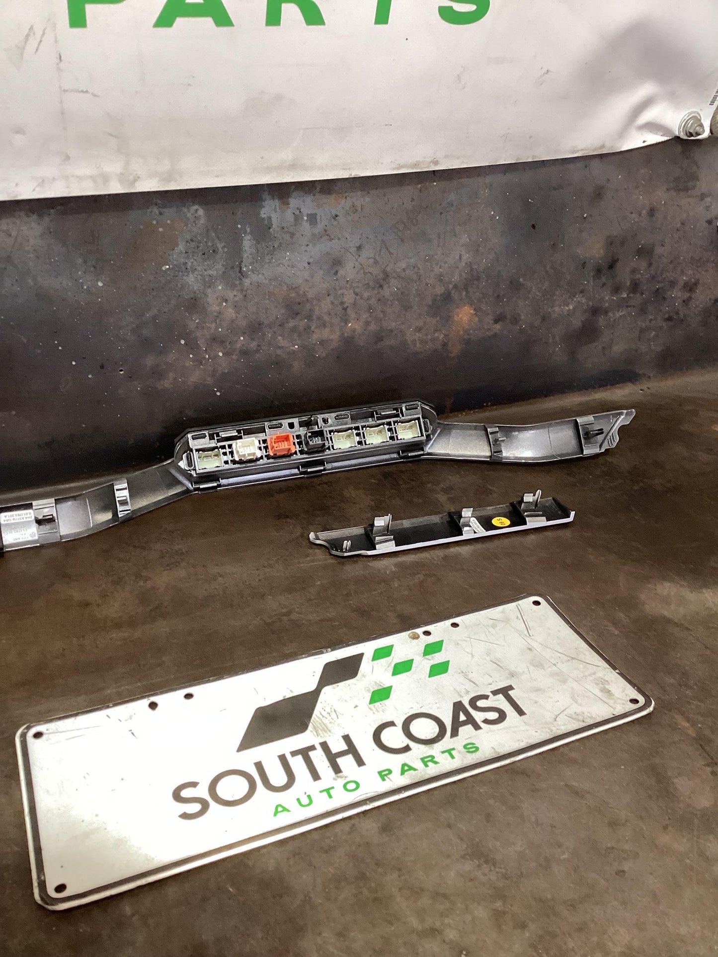 Volkswagen Amarok   Dash Fascia Trim