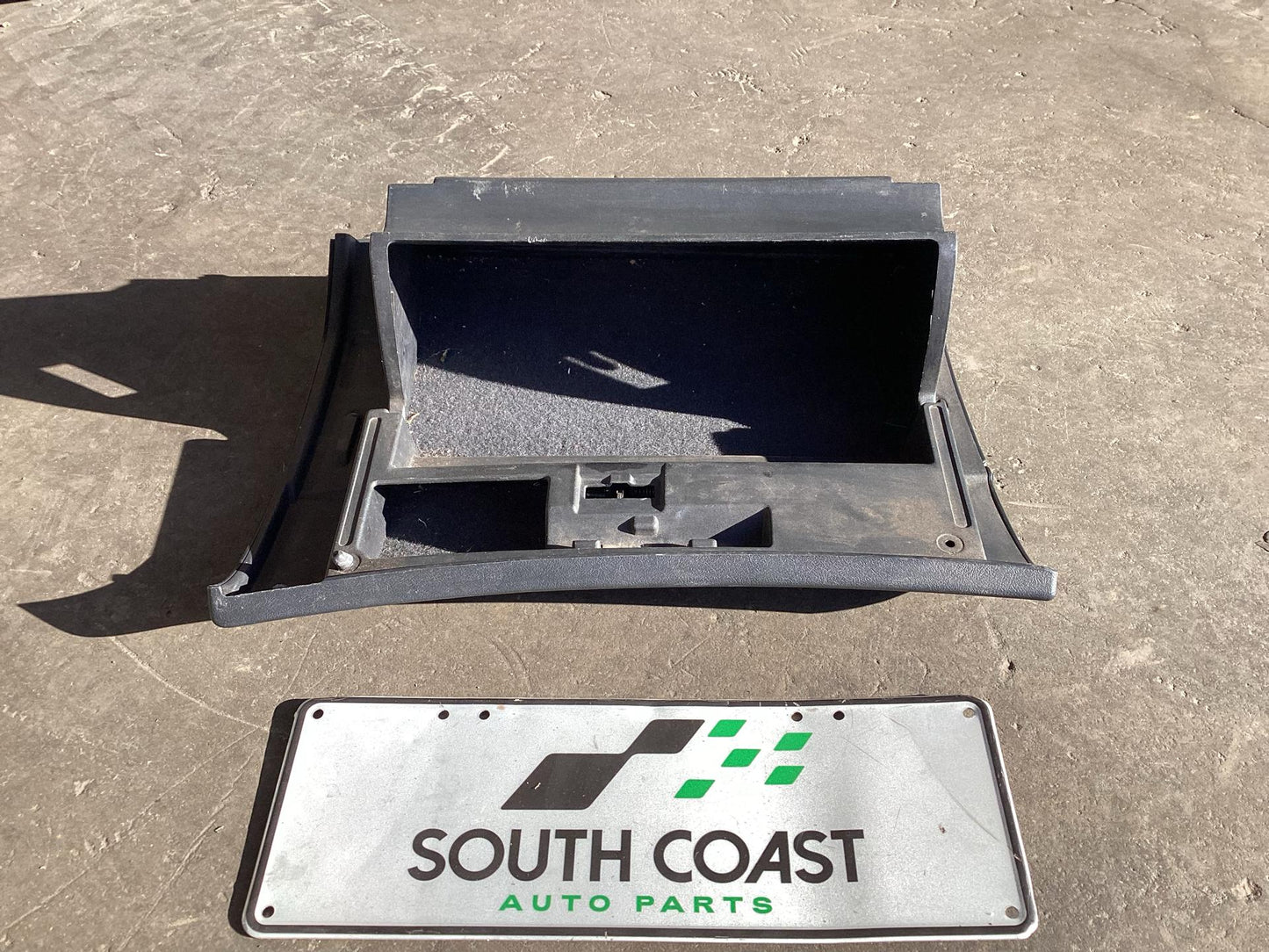 2002 - 2004 Holden Commodore VY 6G1YL54A94L196501 Glove Box