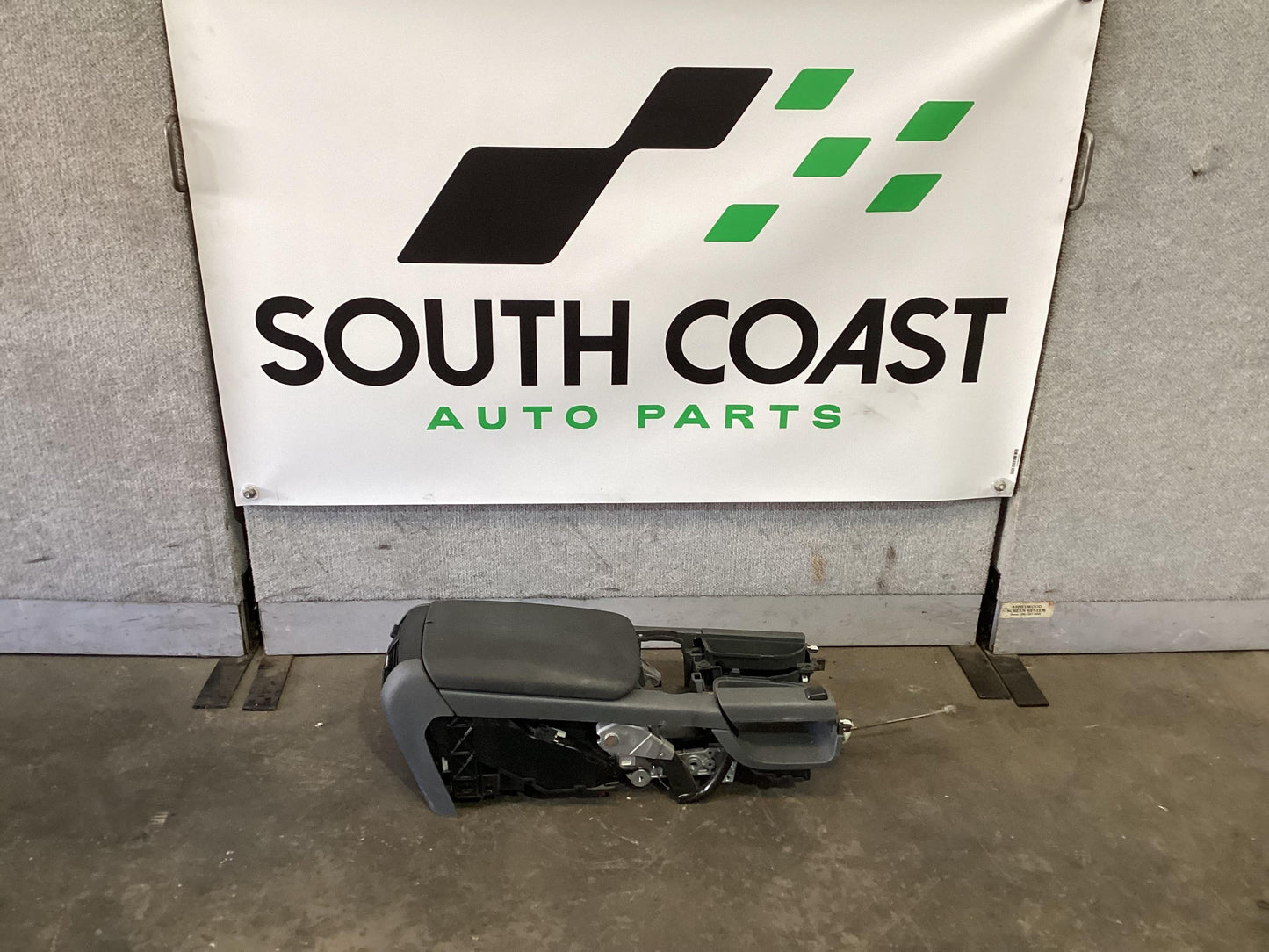2011 - 2013 Holden Commodore VE  Centre Console