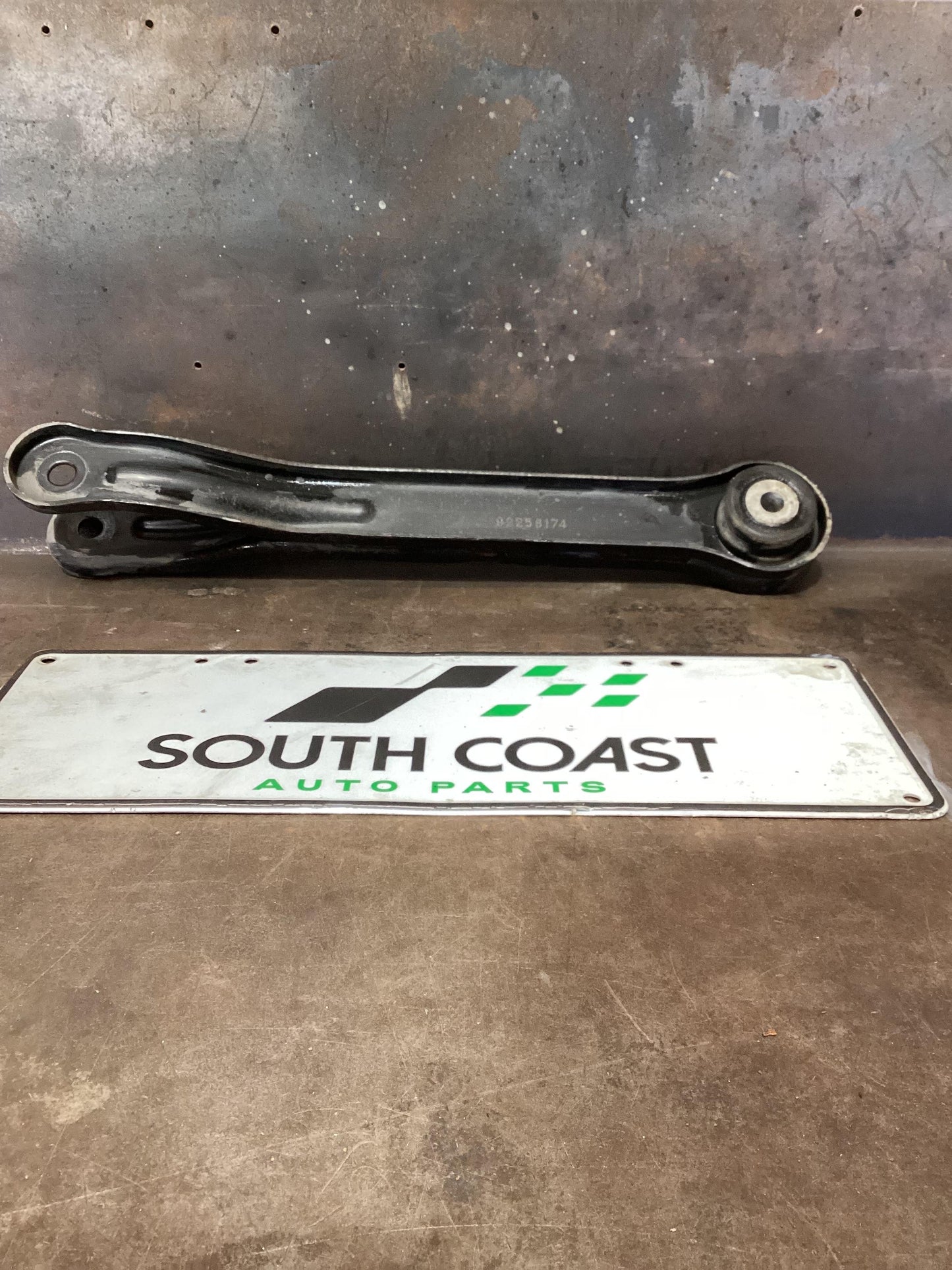 Holden Commodore VF  Right Rear Lower Control Arm 92258174