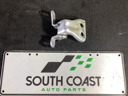 2006 - 2010 Holden Commodore VE  Right Rear Door Bottom Hinge X-061216