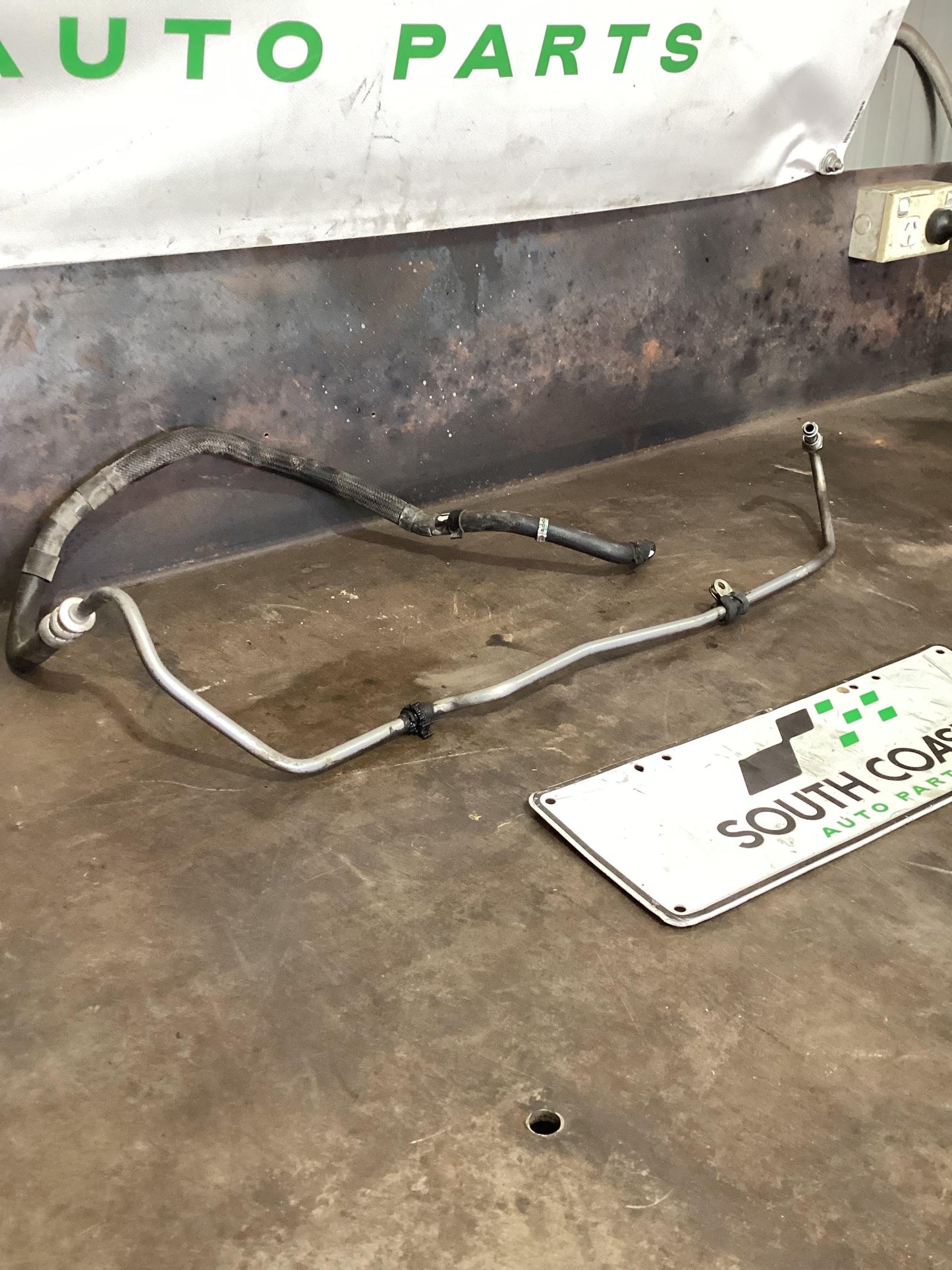 Volkswagen Amarok   Power Steering Lines