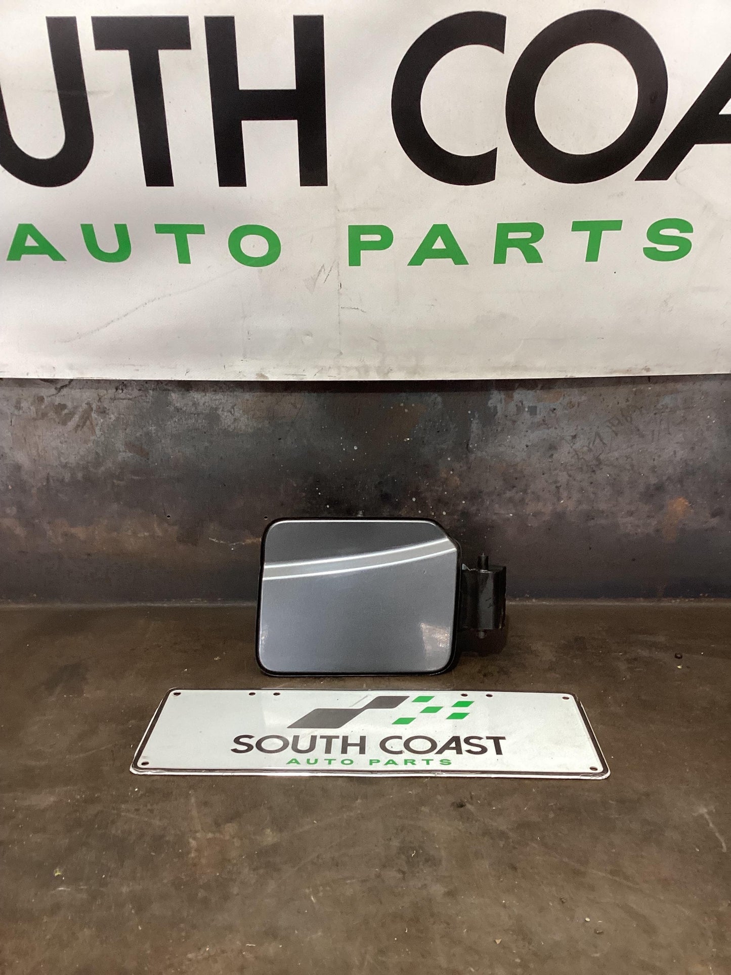 Volkswagen Amarok   Fuel Filler Door 0530010S
