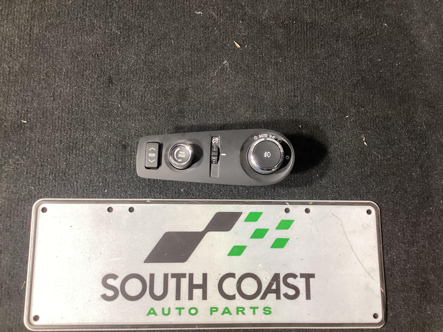 2015 Holden Calais VF  Headlight Switch 92292680