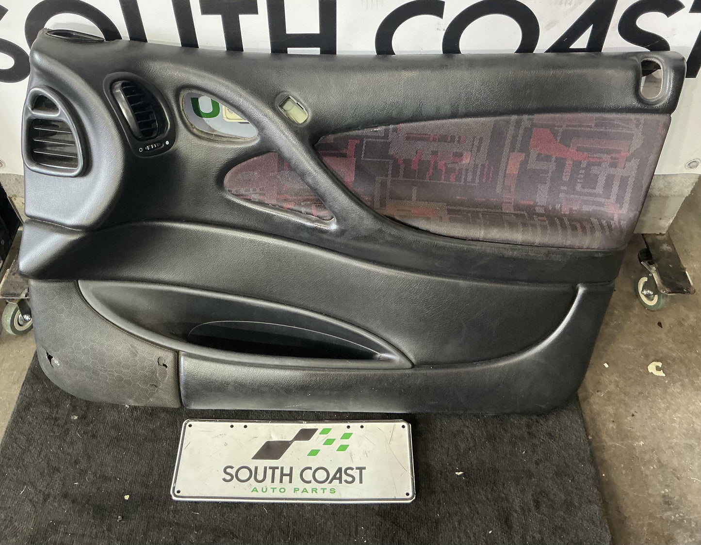 Holden Commodore VU 6H8VUK80F2L904753 Complete Interior