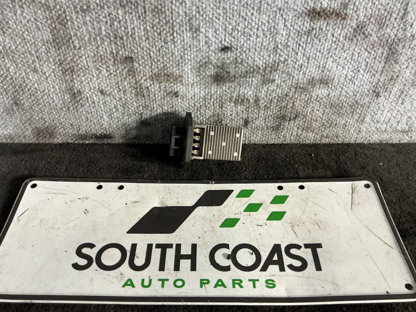 Holden Commodore VR 6H8VRK19HSL781543 Fan Speed Resistor