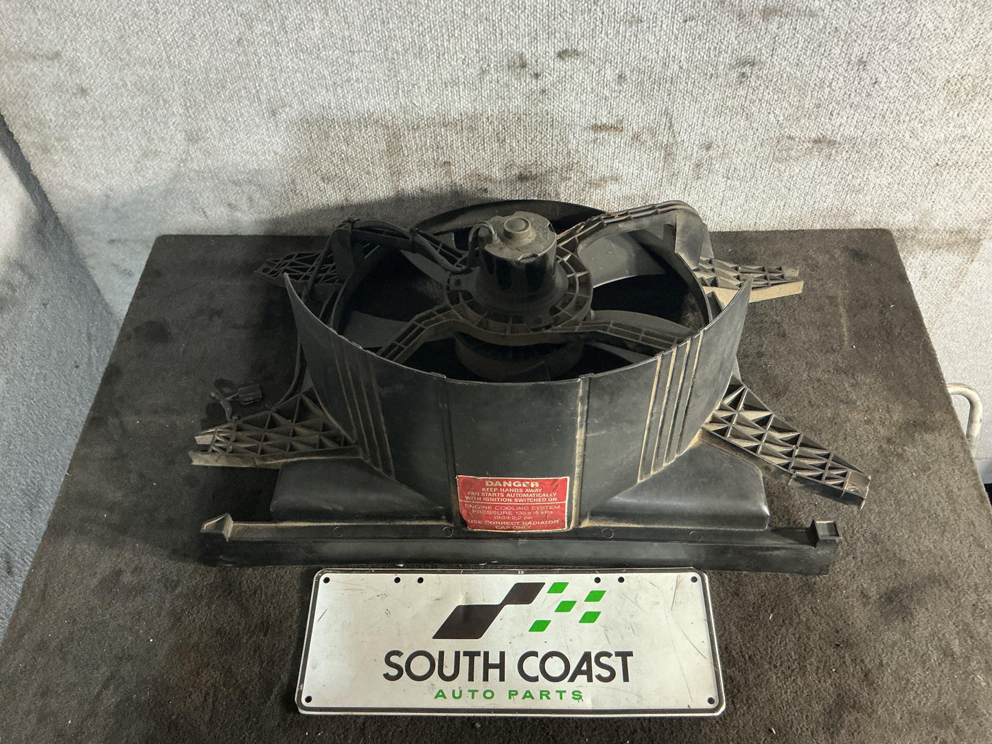 Holden Commodore VR 6H8VRK19HSL781543 Radiator Fan