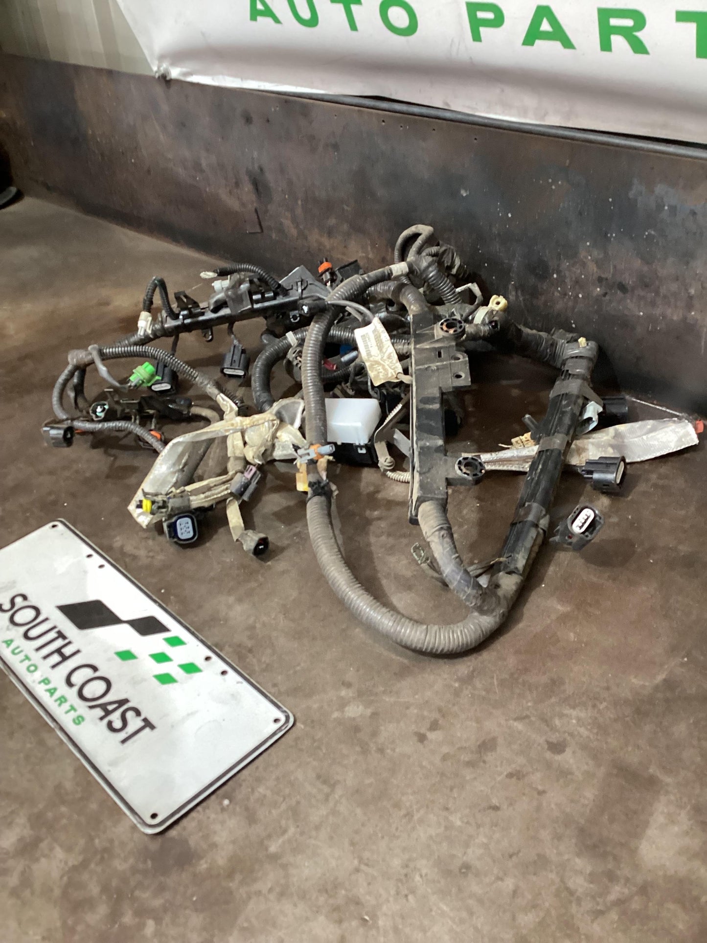 Holden Commodore VE 6G1EK5E79BL526529 Engine Wiring Harness