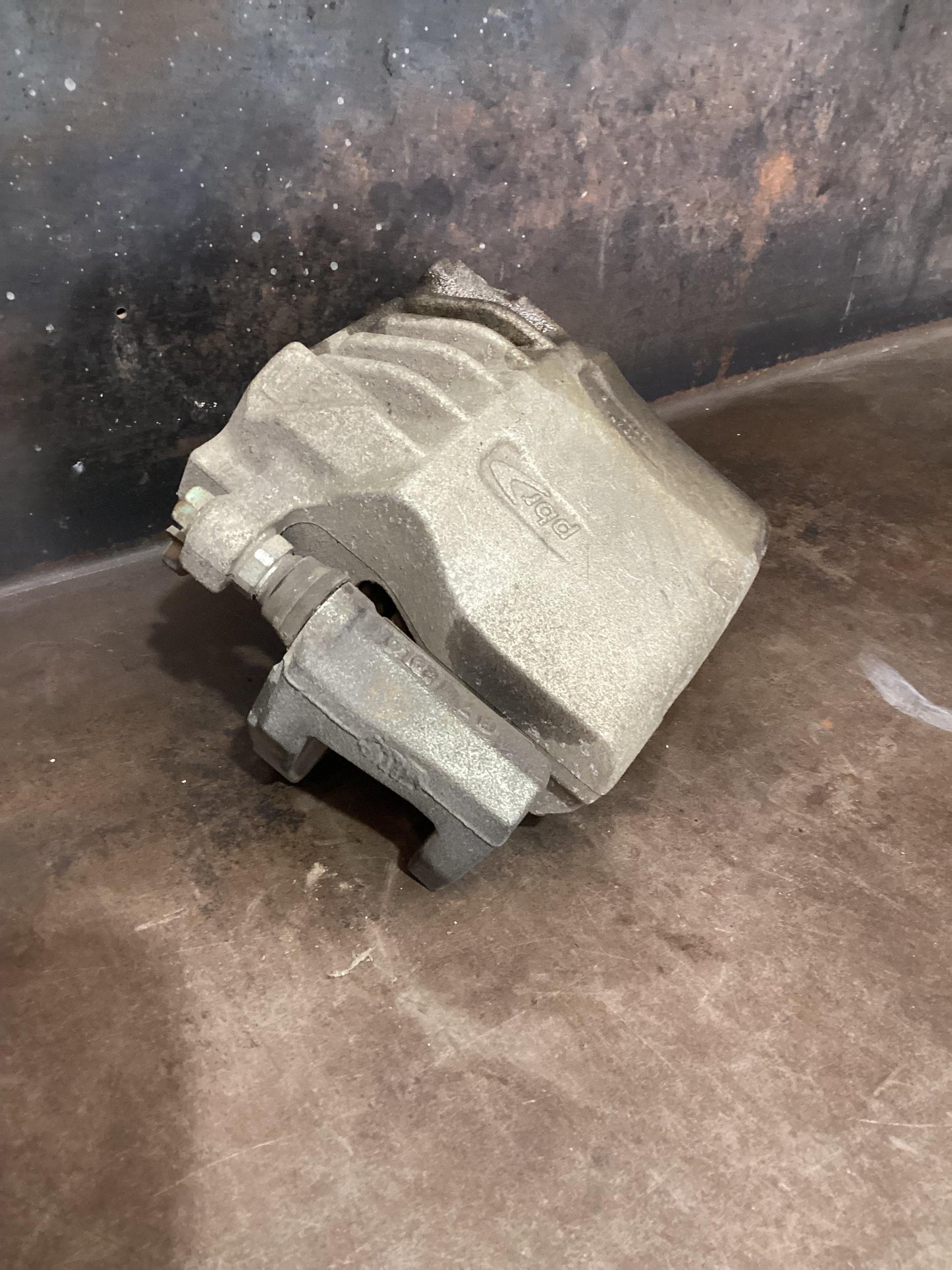 Holden Commodore VE 6G1EK5E79BL526529 Left Front Caliper