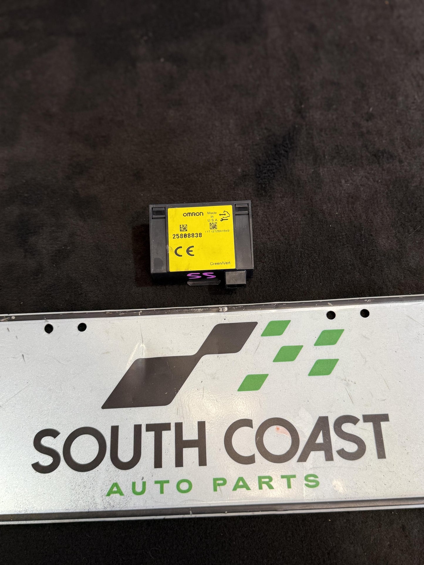 Holden Commodore VE  Remote Function Actuator  25808838
